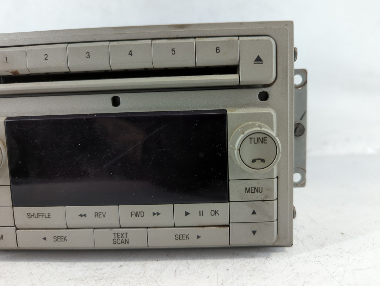 2008 Lincoln Navigator Radio AM FM Cd Player Receiver Replacement Fits OEM Used Auto Parts - Oemusedautoparts1.com