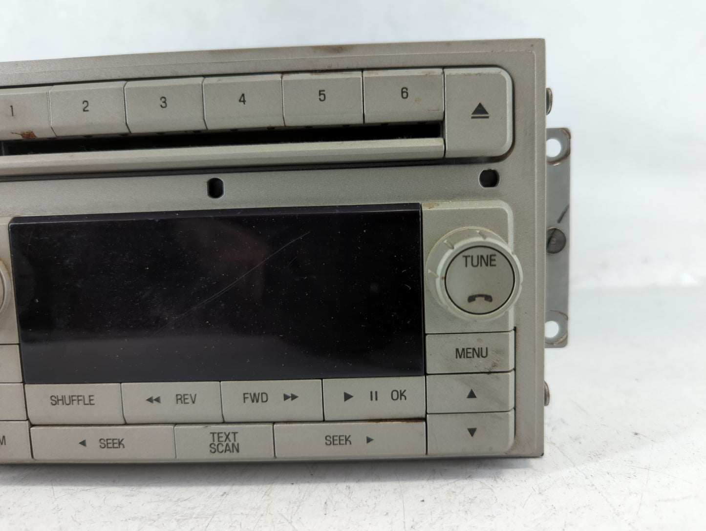2008 Lincoln Navigator Radio AM FM Cd Player Receiver Replacement Fits OEM Used Auto Parts - Oemusedautoparts1.com