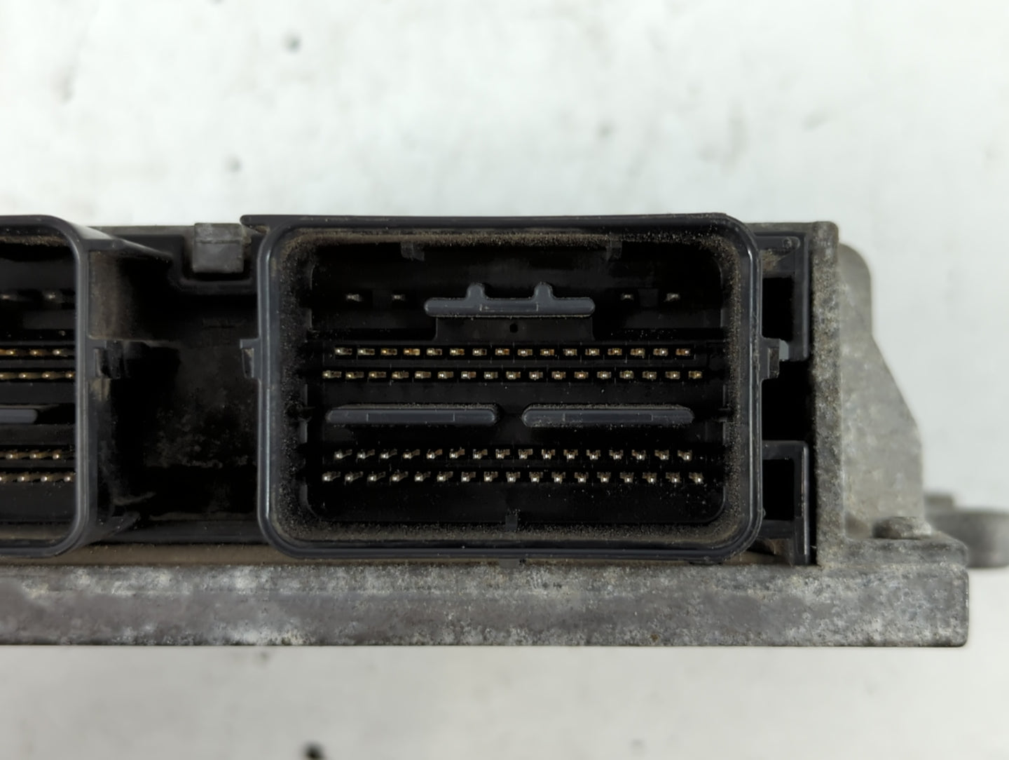 2013 Ford Fusion PCM Engine Control Computer ECU ECM PCU OEM P/N:DS7A-12A650-ACJ Fits OEM Used Auto Parts - Oemusedautoparts1.com