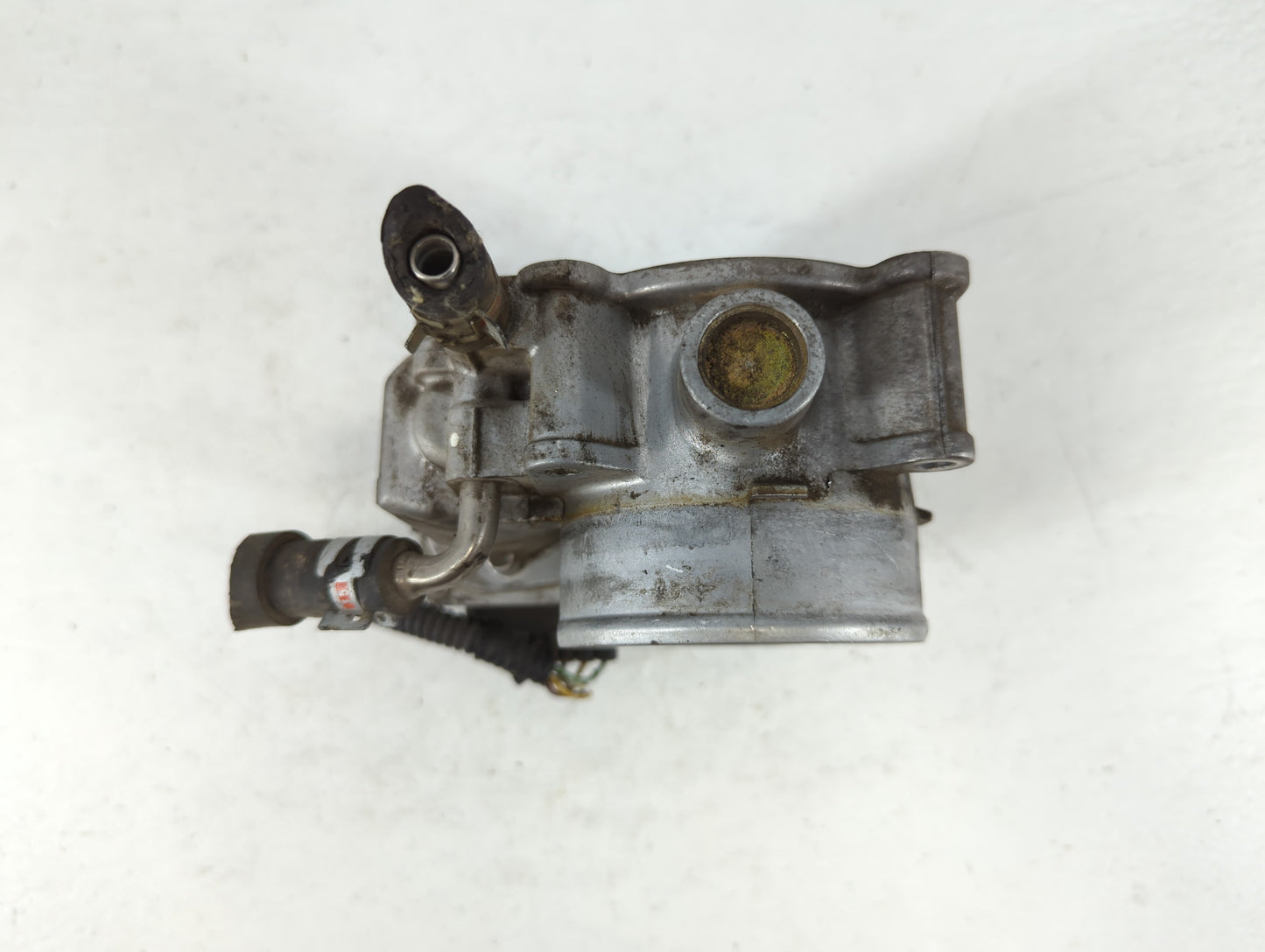 2004-2008 Toyota Solara Throttle Body P/N:6B1401485 22030-0A020 Fits Fits 2003 2004 2005 2006 2007 2008 2009 2010 OEM Used Auto Parts - Oemusedautoparts1.com