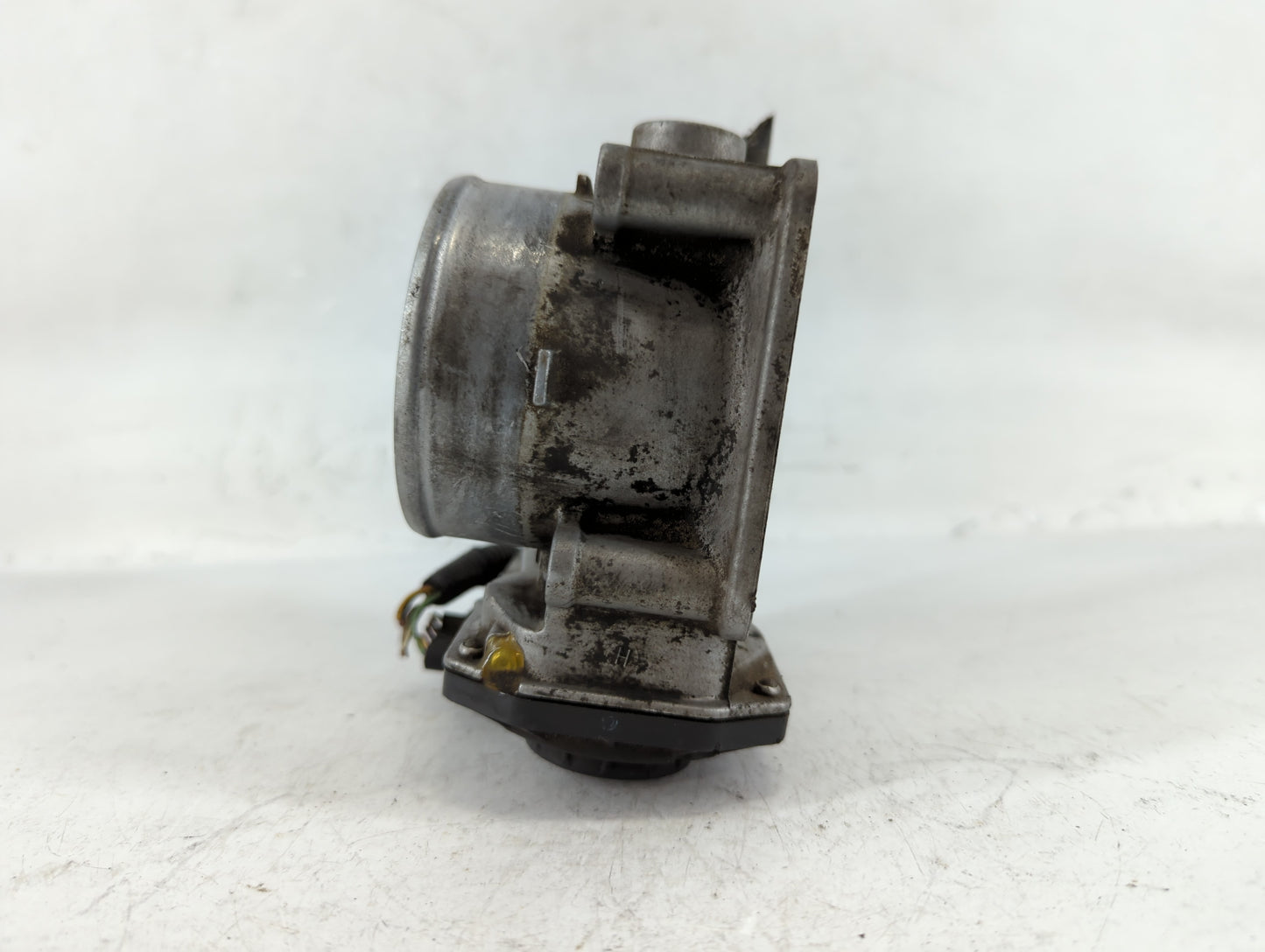 2004-2008 Toyota Solara Throttle Body P/N:6B1401485 22030-0A020 Fits Fits 2003 2004 2005 2006 2007 2008 2009 2010 OEM Used Auto Parts - Oemusedautoparts1.com