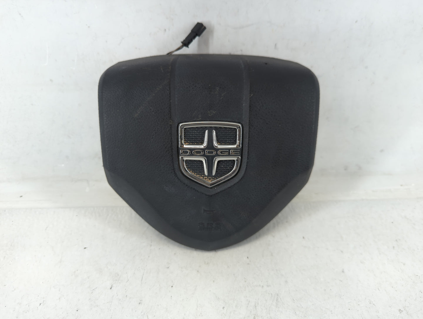 2013-2016 Dodge Dart Air Bag Driver Left Steering Wheel Mounted P/N:P68102233AD Fits Fits 2013 2014 2015 2016 OEM Used Auto Parts - Oemusedautoparts1.com