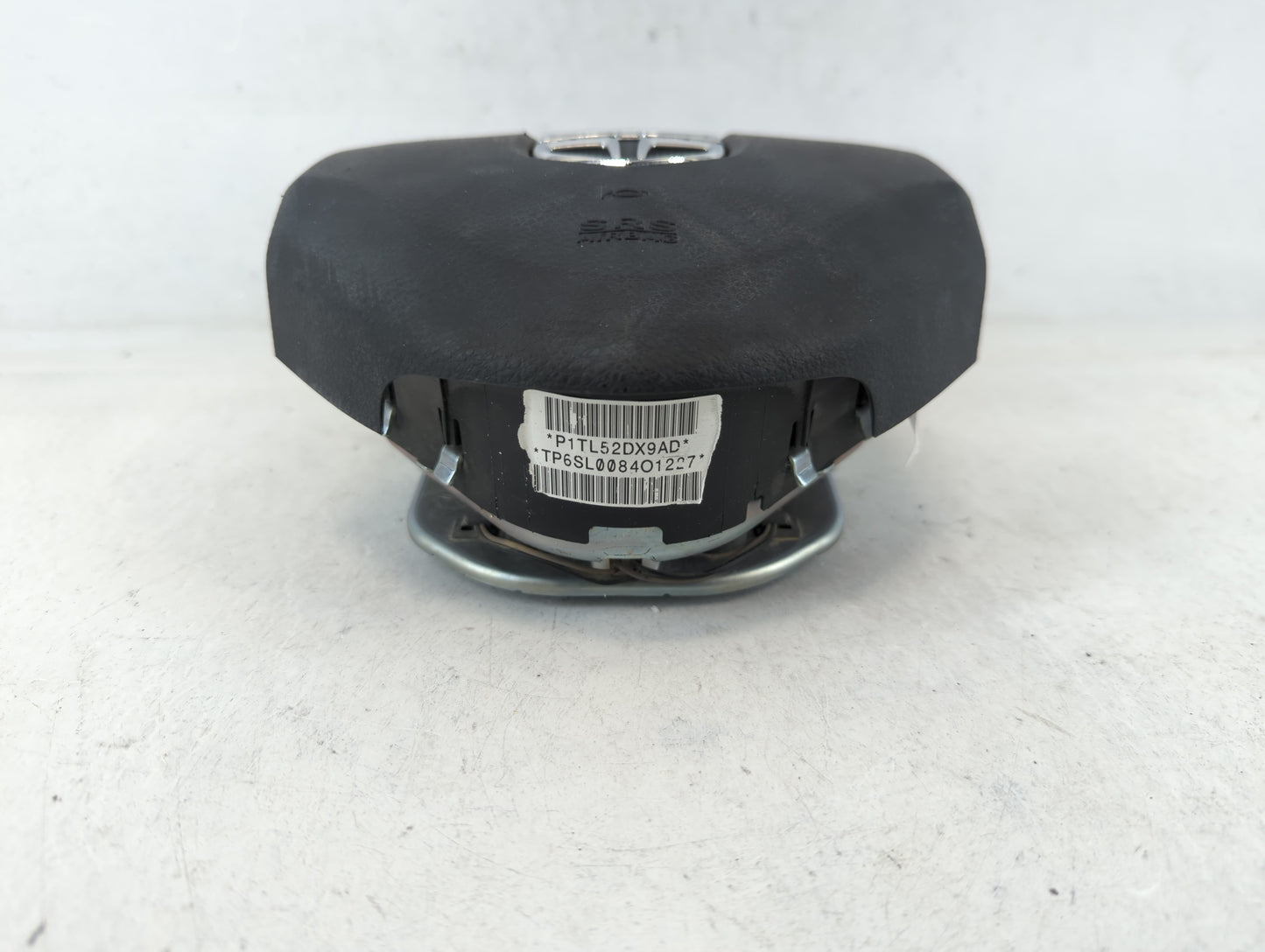 2013-2016 Dodge Dart Air Bag Driver Left Steering Wheel Mounted P/N:P68102233AD Fits Fits 2013 2014 2015 2016 OEM Used Auto Parts - Oemusedautoparts1.com