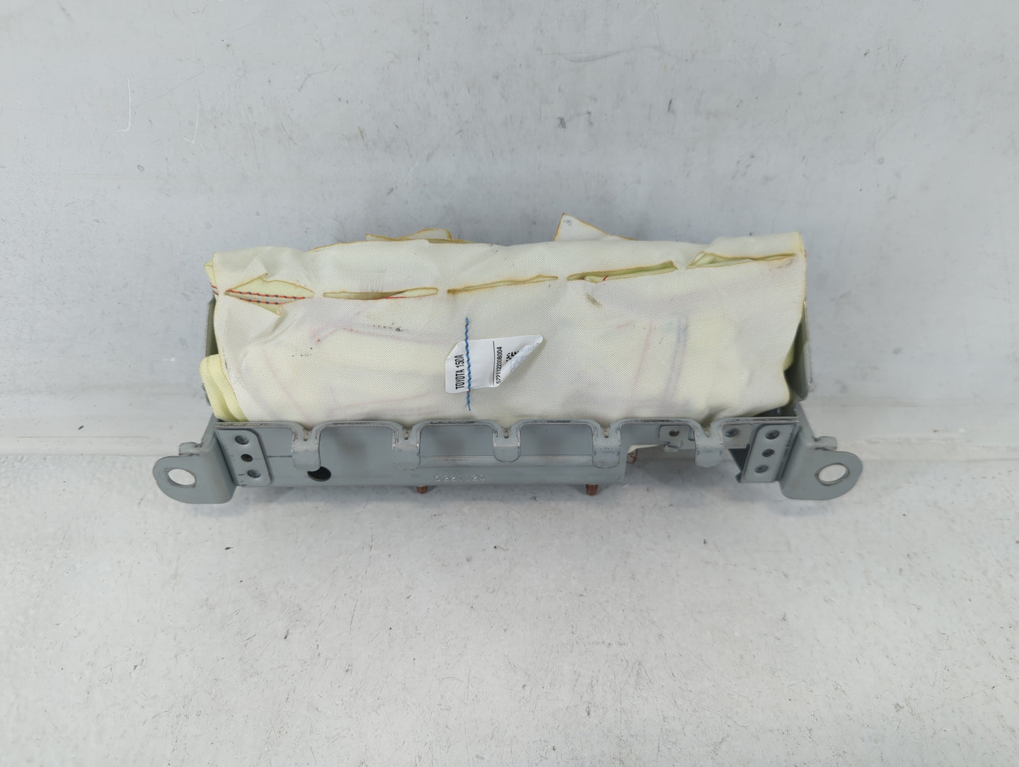 2014-2019 Toyota Corolla Air Bag Driver Left Steering Wheel Mounted Fits Fits 2014 2015 2016 2017 2018 2019 OEM Used Auto Parts - Oemusedautoparts1.com