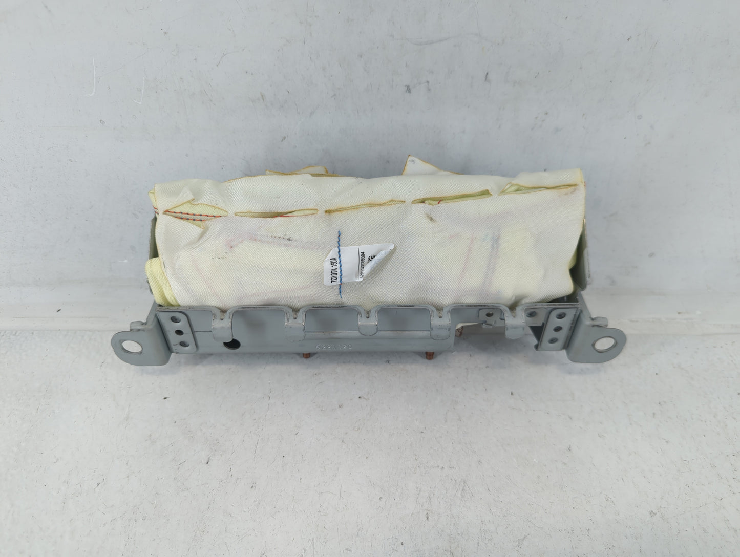 2014-2019 Toyota Corolla Air Bag Driver Left Steering Wheel Mounted Fits Fits 2014 2015 2016 2017 2018 2019 OEM Used Auto Parts - Oemusedautoparts1.com