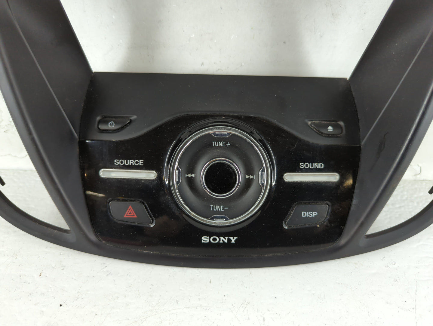 2017-2019 Ford Escape Radio AM FM Cd Player Receiver Replacement P/N:90156-092 Fits Fits 2017 2018 2019 OEM Used Auto Parts - Oemusedautoparts1.com