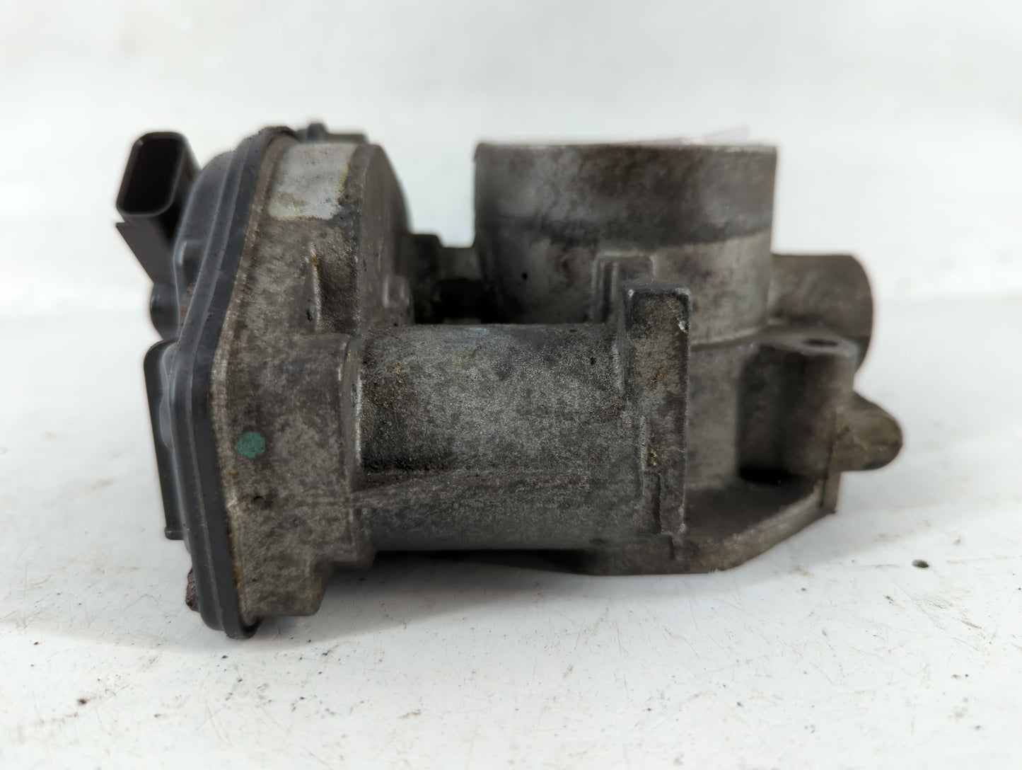 2003-2007 Ford Focus Throttle Body P/N:4F9U-9E928-AB Fits Fits 2003 2004 2005 2006 2007 OEM Used Auto Parts - Oemusedautoparts1.com