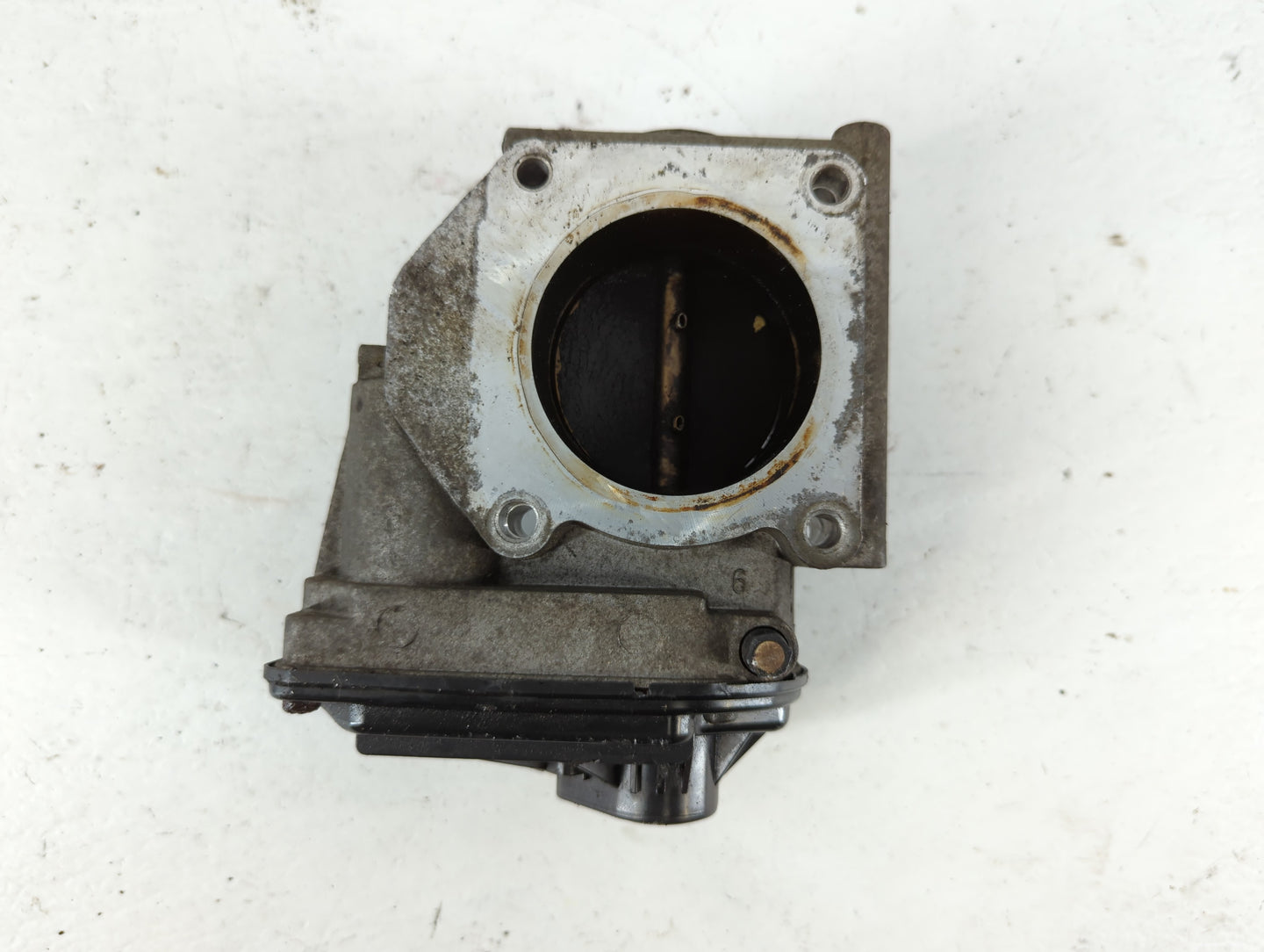 2003-2007 Ford Focus Throttle Body P/N:4F9U-9E928-AB Fits Fits 2003 2004 2005 2006 2007 OEM Used Auto Parts - Oemusedautoparts1.com