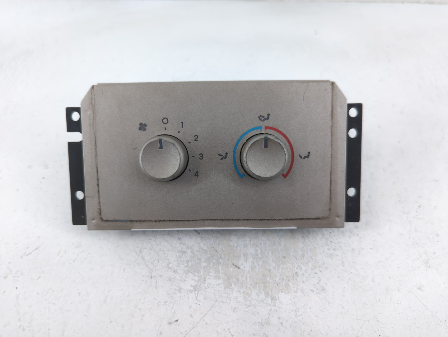 2008 Lincoln Navigator Climate Control Module Temperature AC/Heater Replacement P/N:7L74-19980-AC Fits OEM Used Auto Parts - Oemusedautoparts1.com