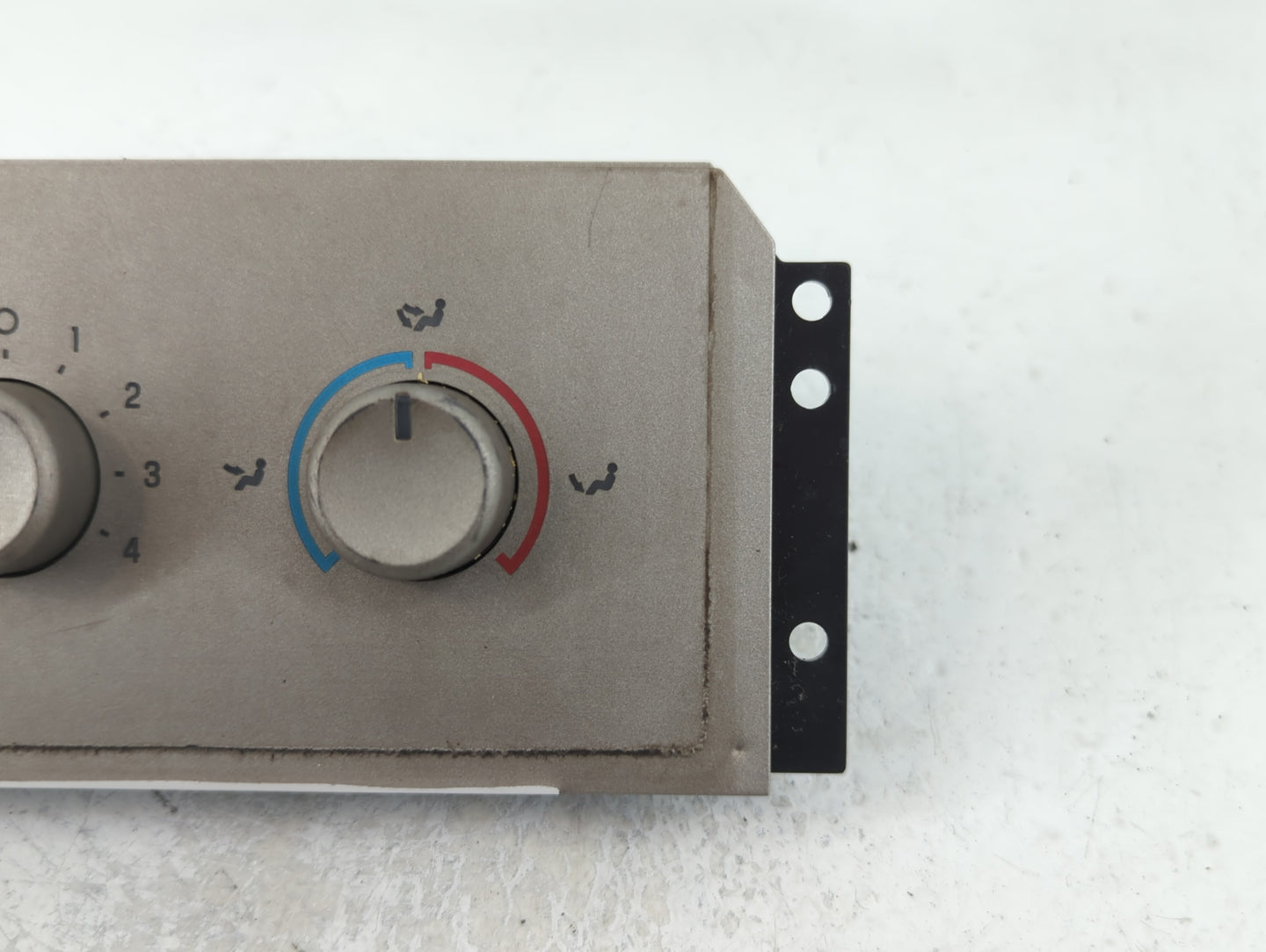 2008 Lincoln Navigator Climate Control Module Temperature AC/Heater Replacement P/N:7L74-19980-AC Fits OEM Used Auto Parts - Oemusedautoparts1.com