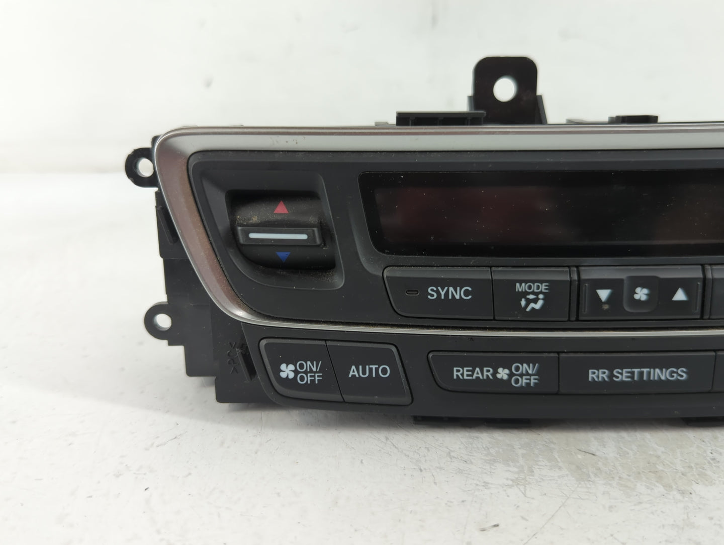 2019-2021 Honda Passport Climate Control Module Temperature AC/Heater Replacement P/N:2660A3 033632 Fits Fits 2019 2020 2021 OEM Used Auto Parts - Oemusedautoparts1.com