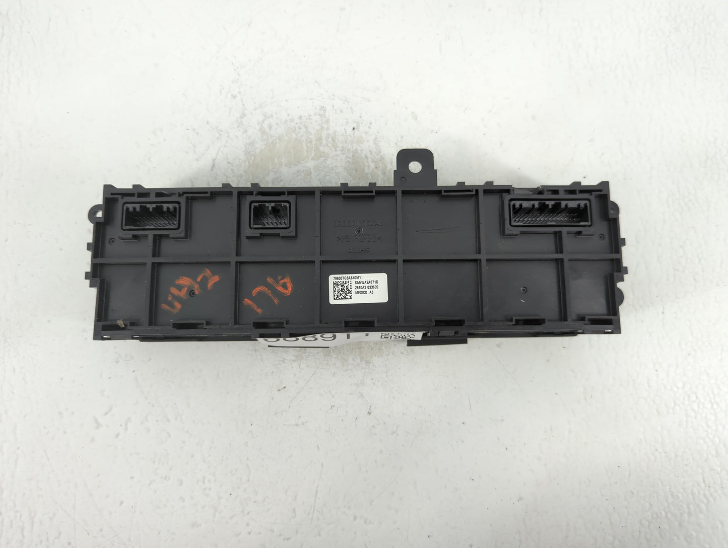 2019-2021 Honda Passport Climate Control Module Temperature AC/Heater Replacement P/N:2660A3 033632 Fits Fits 2019 2020 2021 OEM Used Auto Parts - Oemusedautoparts1.com
