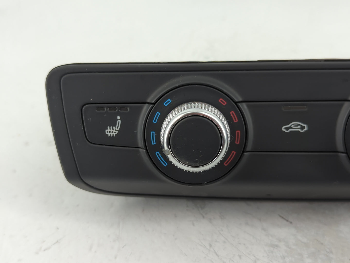 2015-2018 Audi A3 Climate Control Module Temperature AC/Heater Replacement P/N:8V0 820 047 E Fits Fits 2015 2016 2017 2018 OEM Used Auto Parts - Oemusedautoparts1.com