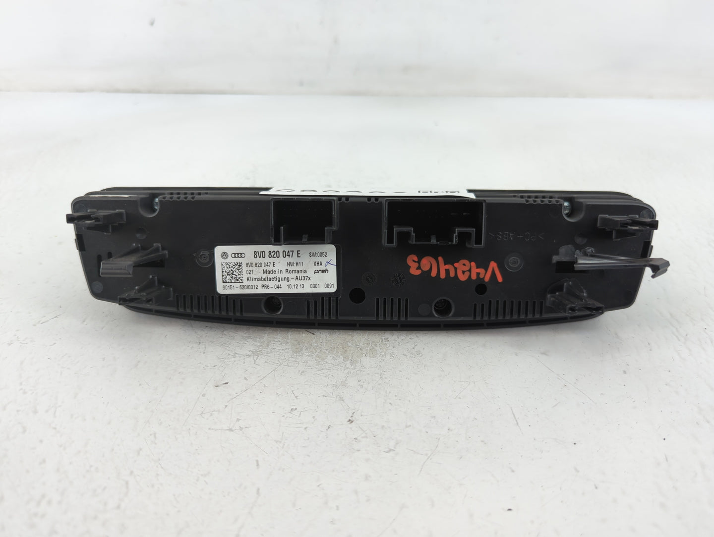2015-2018 Audi A3 Climate Control Module Temperature AC/Heater Replacement P/N:8V0 820 047 E Fits Fits 2015 2016 2017 2018 OEM Used Auto Parts - Oemusedautoparts1.com