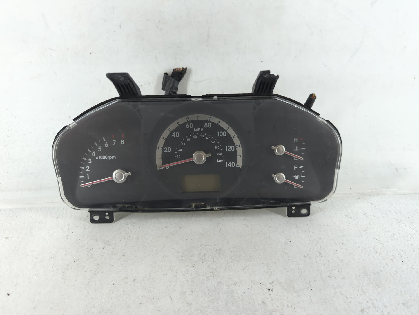 2007 Kia Sportage Instrument Cluster Speedometer Gauges P/N:E105 94001-1F051 Fits OEM Used Auto Parts - Oemusedautoparts1.com