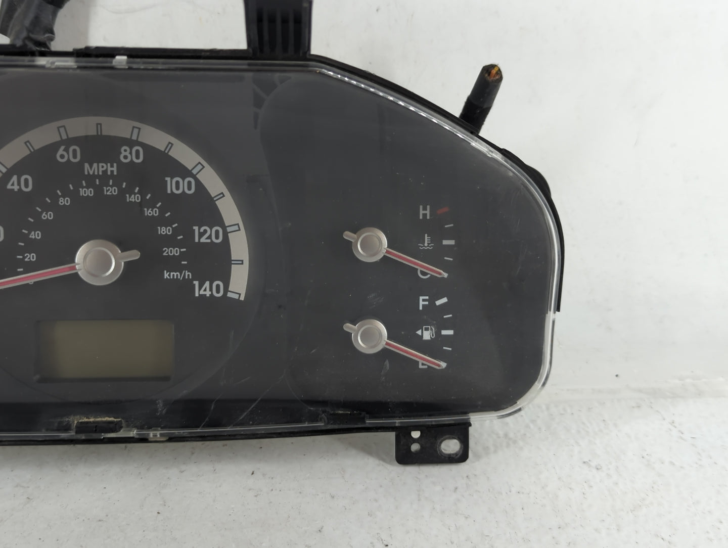 2007 Kia Sportage Instrument Cluster Speedometer Gauges P/N:E105 94001-1F051 Fits OEM Used Auto Parts - Oemusedautoparts1.com