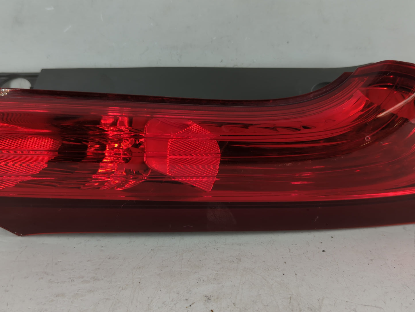 2012-2014 Honda Cr-V Tail Light Assembly Passenger Right OEM Fits Fits 2012 2013 2014 OEM Used Auto Parts - Oemusedautoparts1.com