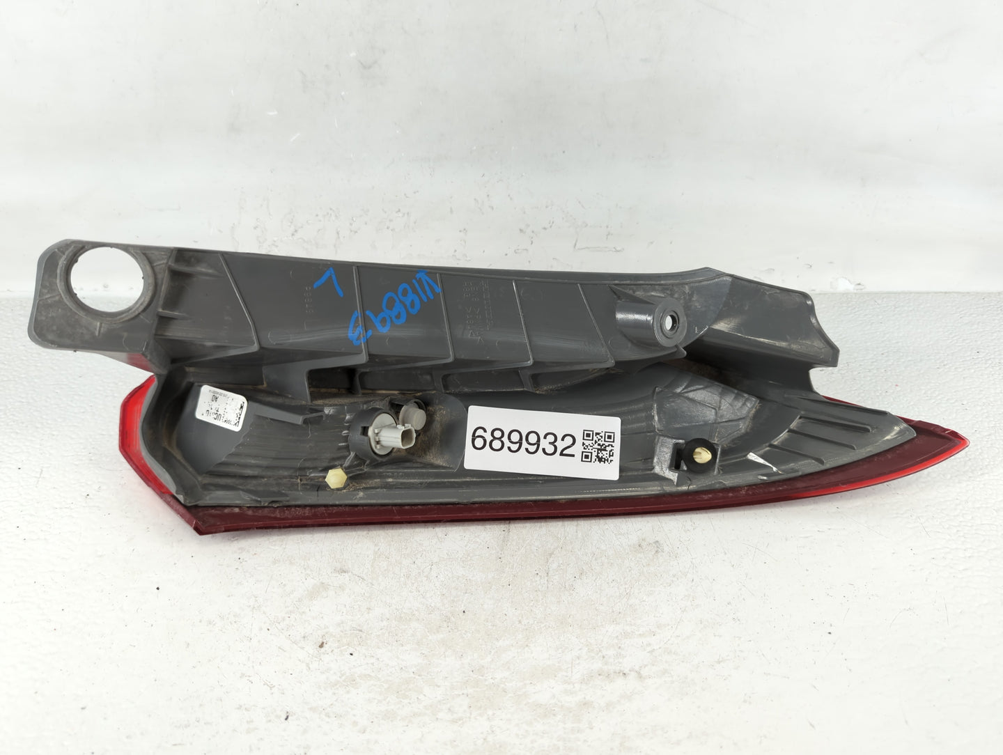 2012-2014 Honda Cr-V Tail Light Assembly Passenger Right OEM Fits Fits 2012 2013 2014 OEM Used Auto Parts - Oemusedautoparts1.com