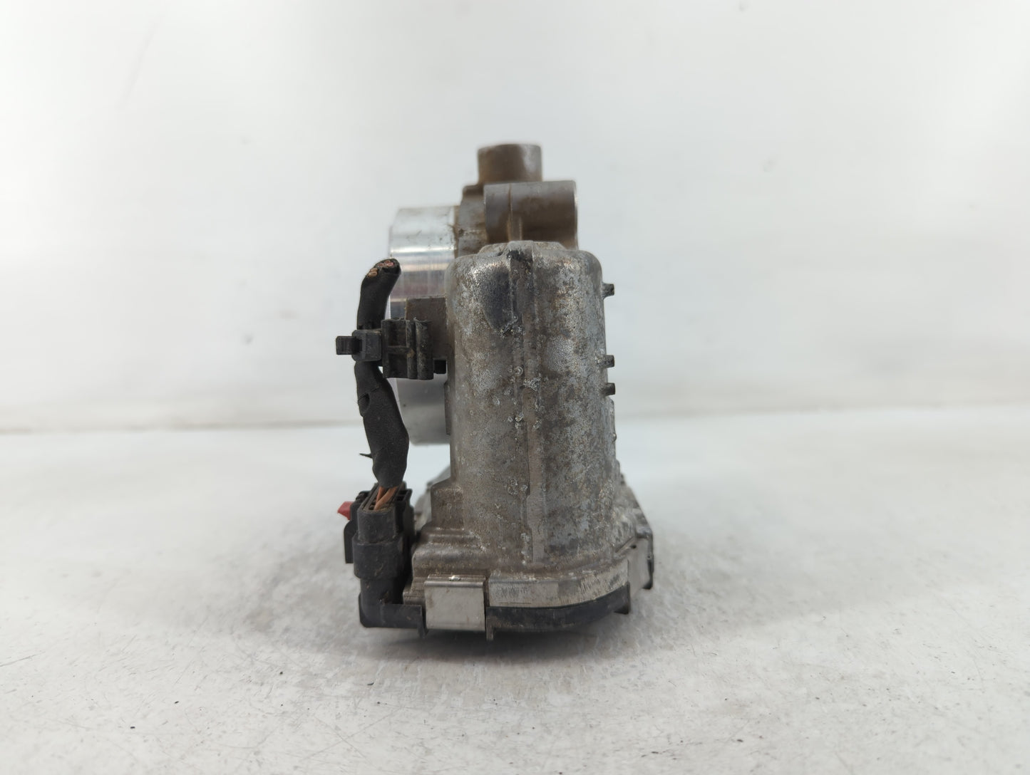 2011-2022 Dodge Challenger Throttle Body P/N:05184349AE Fits Fits 2011 2012 2013 2014 2015 2016 2017 2018 2019 2020 2021 2022 OEM Used Auto Parts - Oemusedautoparts1.com