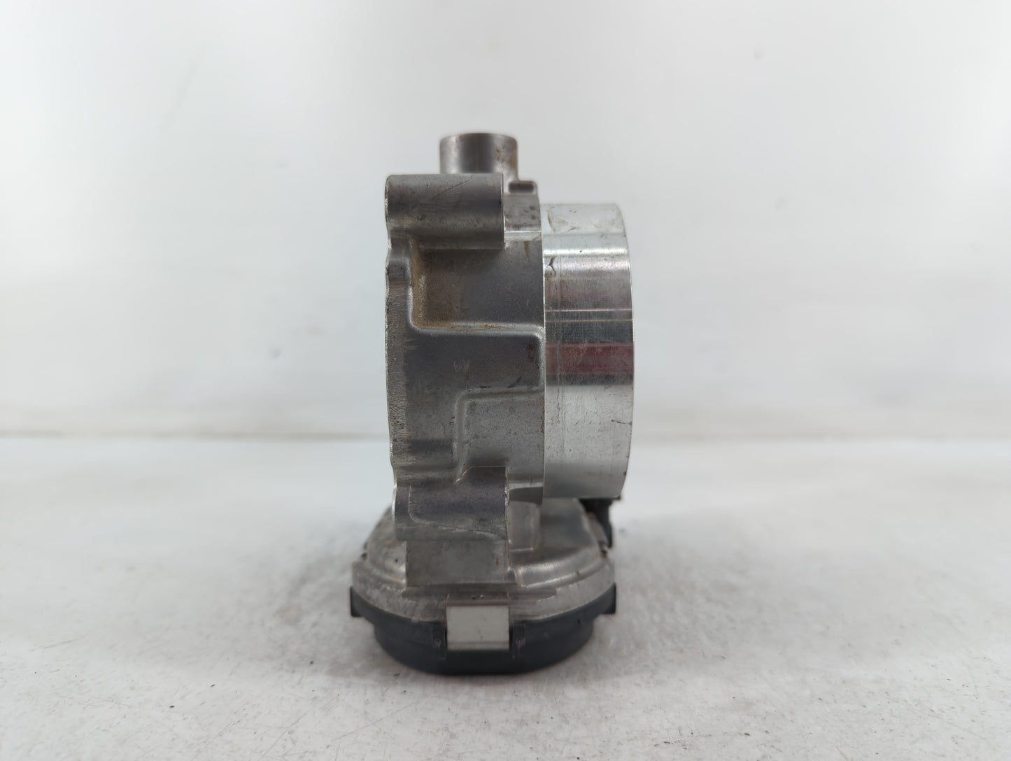 2011-2022 Dodge Challenger Throttle Body P/N:05184349AE Fits Fits 2011 2012 2013 2014 2015 2016 2017 2018 2019 2020 2021 2022 OEM Used Auto Parts - Oemusedautoparts1.com