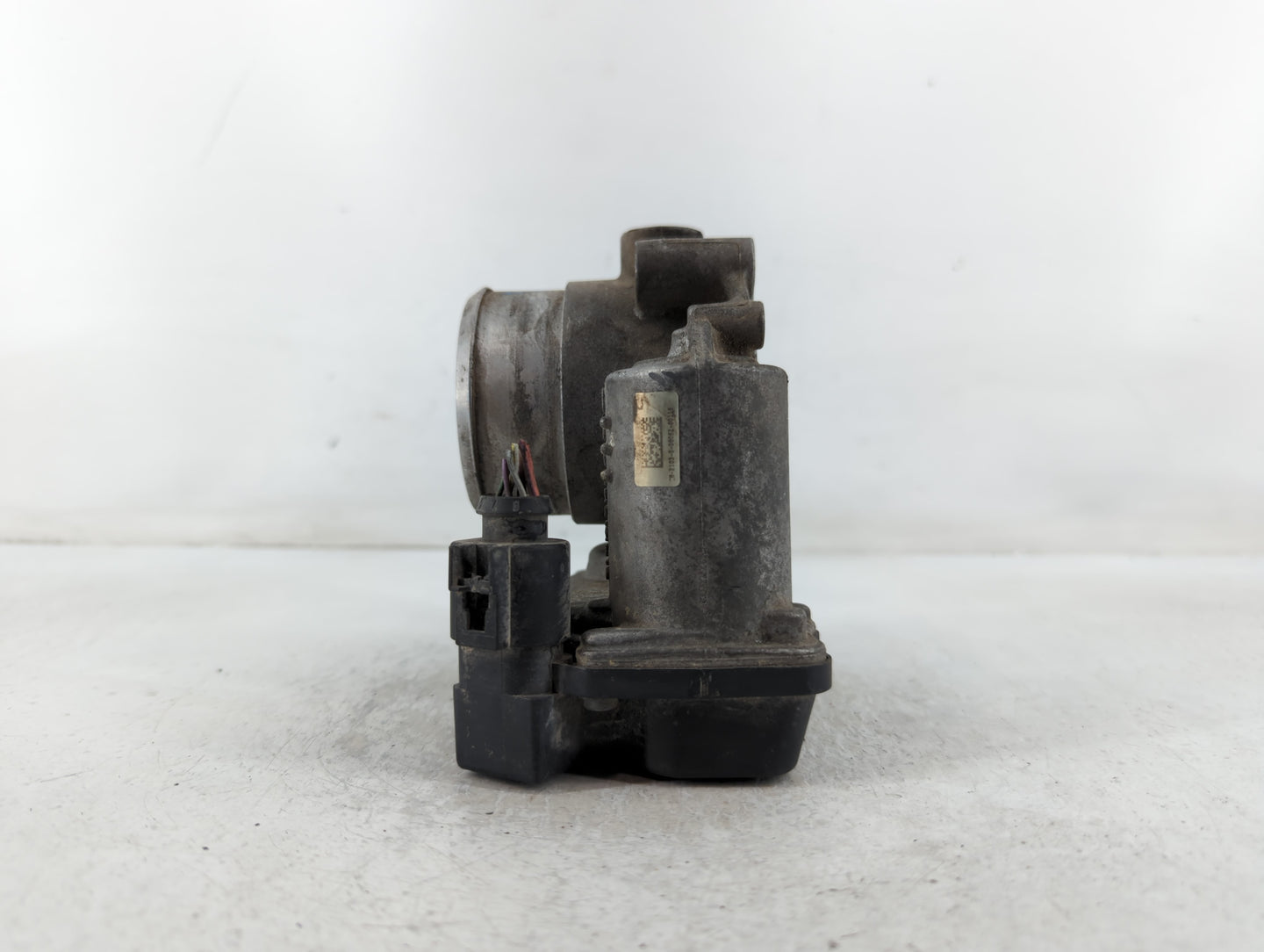 2005-2016 Audi A4 Throttle Body P/N:29 003 14 121 06F 133 062 G Fits OEM Used Auto Parts - Oemusedautoparts1.com