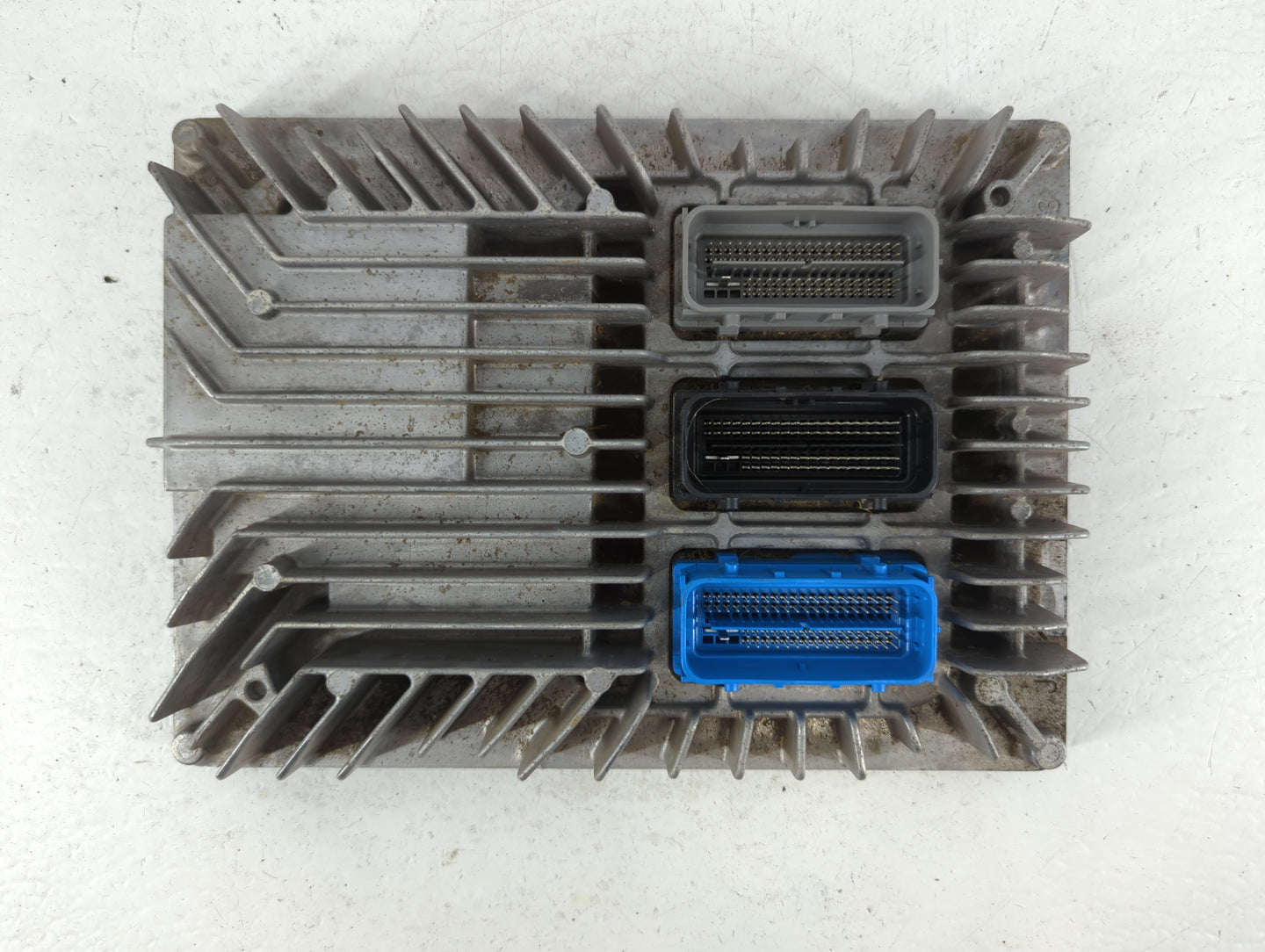 2017 Gmc Terrain PCM Engine Control Computer ECU ECM PCU OEM P/N:E39A 12667189 Fits Fits 2018 2019 2020 OEM Used Auto Parts - Oemusedautoparts1.com