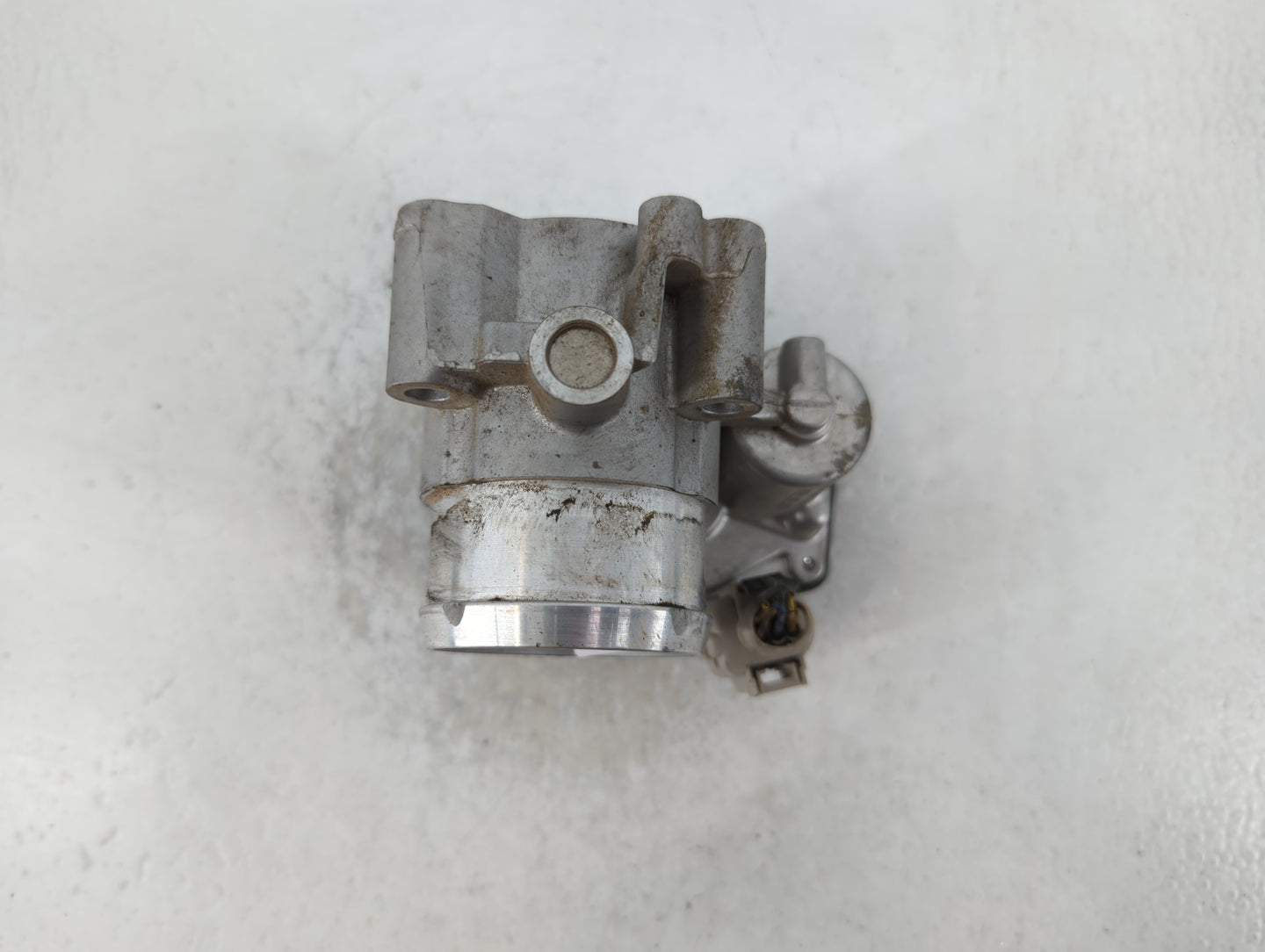 2014-2020 Ford Fusion Throttle Body P/N:PBT-GF30 HR 5.09890.11 Fits Fits 2014 2015 2016 2017 2018 2019 2020 OEM Used Auto Parts - Oemusedautoparts1.com