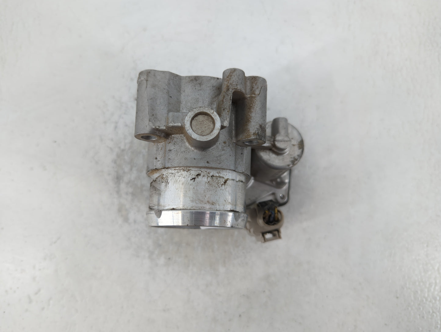 2014-2020 Ford Fusion Throttle Body P/N:PBT-GF30 HR 5.09890.11 Fits Fits 2014 2015 2016 2017 2018 2019 2020 OEM Used Auto Parts - Oemusedautoparts1.com