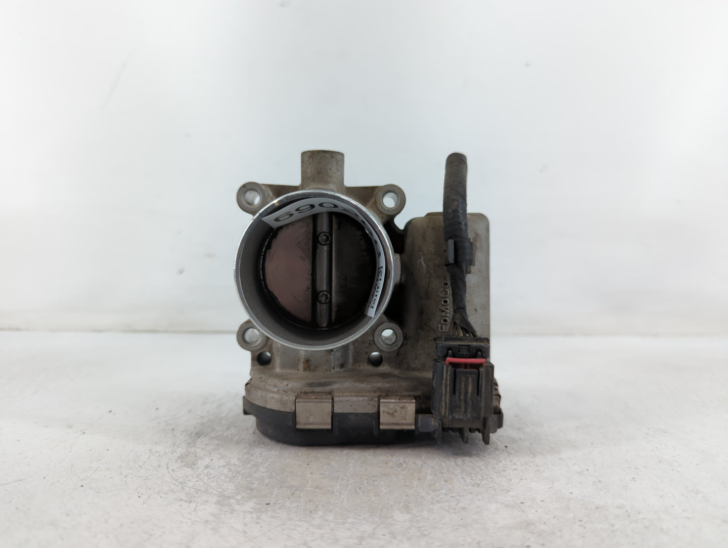 2012-2013 Ford Focus Throttle Body P/N:0 280 750 586 Fits Fits 2012 2013 2014 2015 2016 2017 OEM Used Auto Parts - Oemusedautoparts1.com