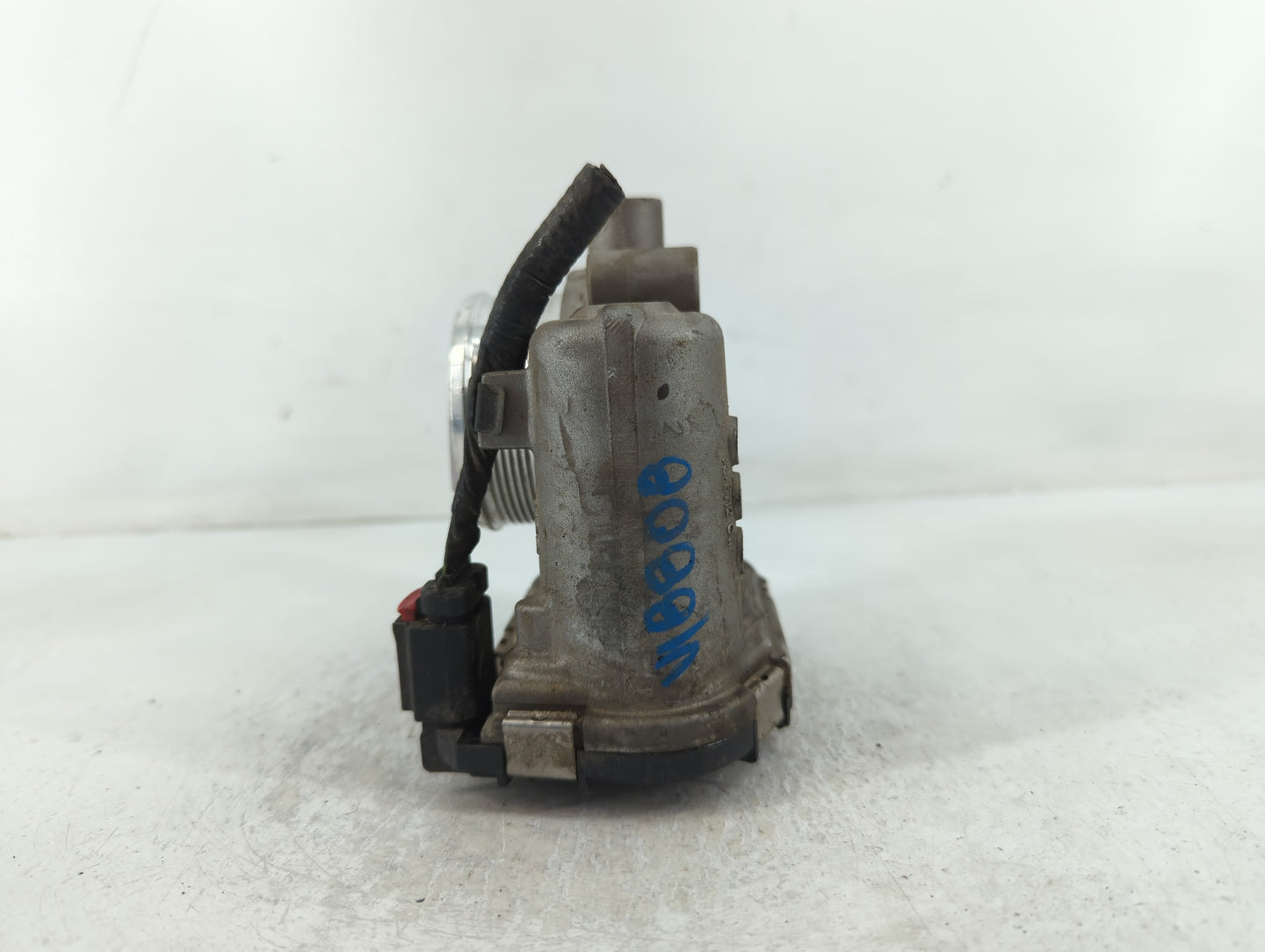 2012-2013 Ford Focus Throttle Body P/N:0 280 750 586 Fits Fits 2012 2013 2014 2015 2016 2017 OEM Used Auto Parts - Oemusedautoparts1.com