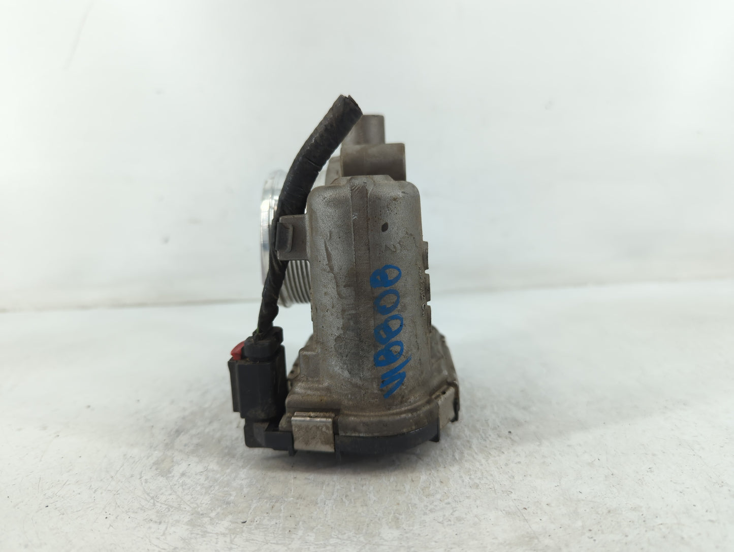 2012-2013 Ford Focus Throttle Body P/N:0 280 750 586 Fits Fits 2012 2013 2014 2015 2016 2017 OEM Used Auto Parts - Oemusedautoparts1.com