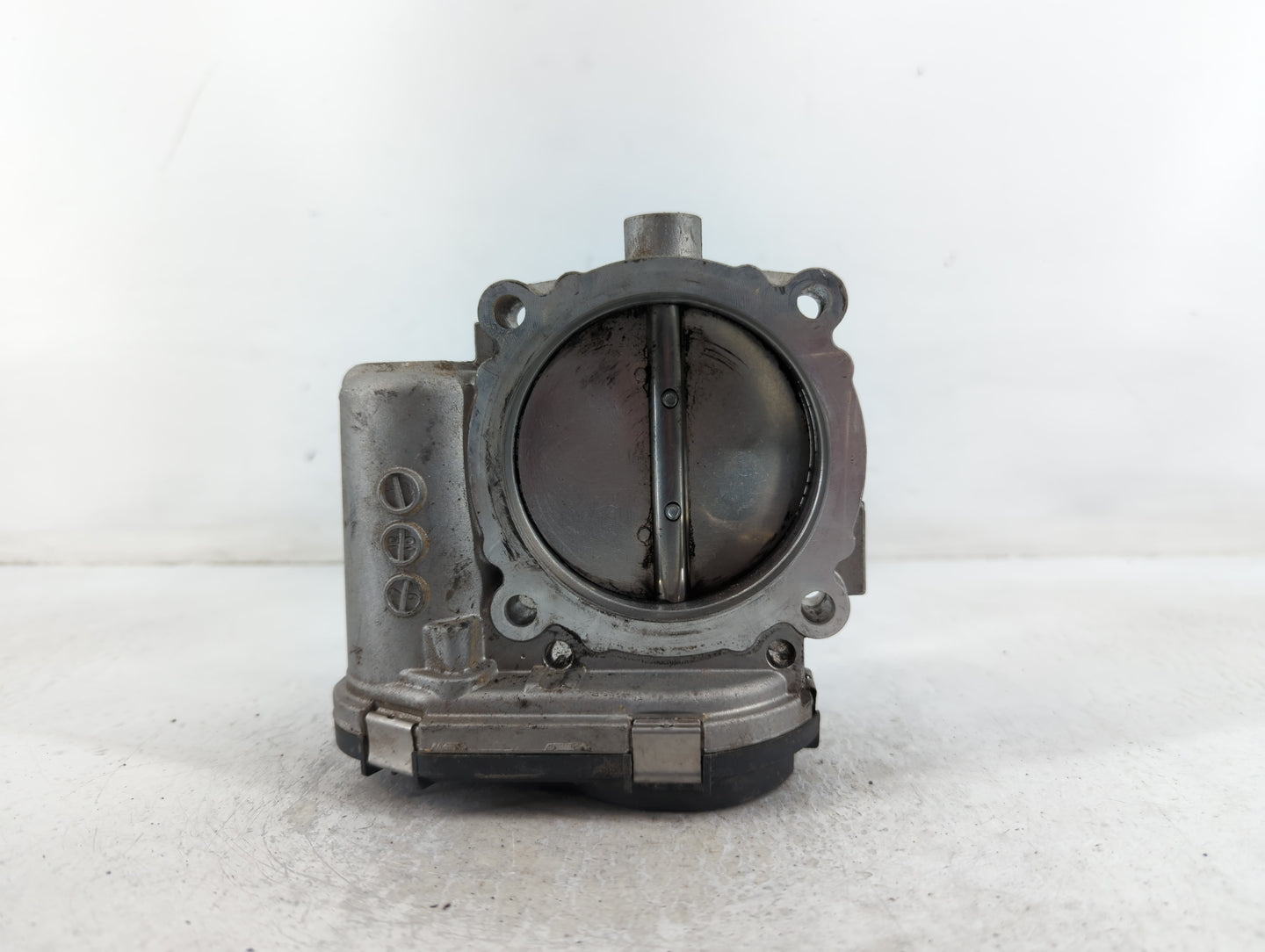 2011-2022 Chrysler 300 Throttle Body P/N:05184349AC 0 280 750 570 Fits OEM Used Auto Parts - Oemusedautoparts1.com