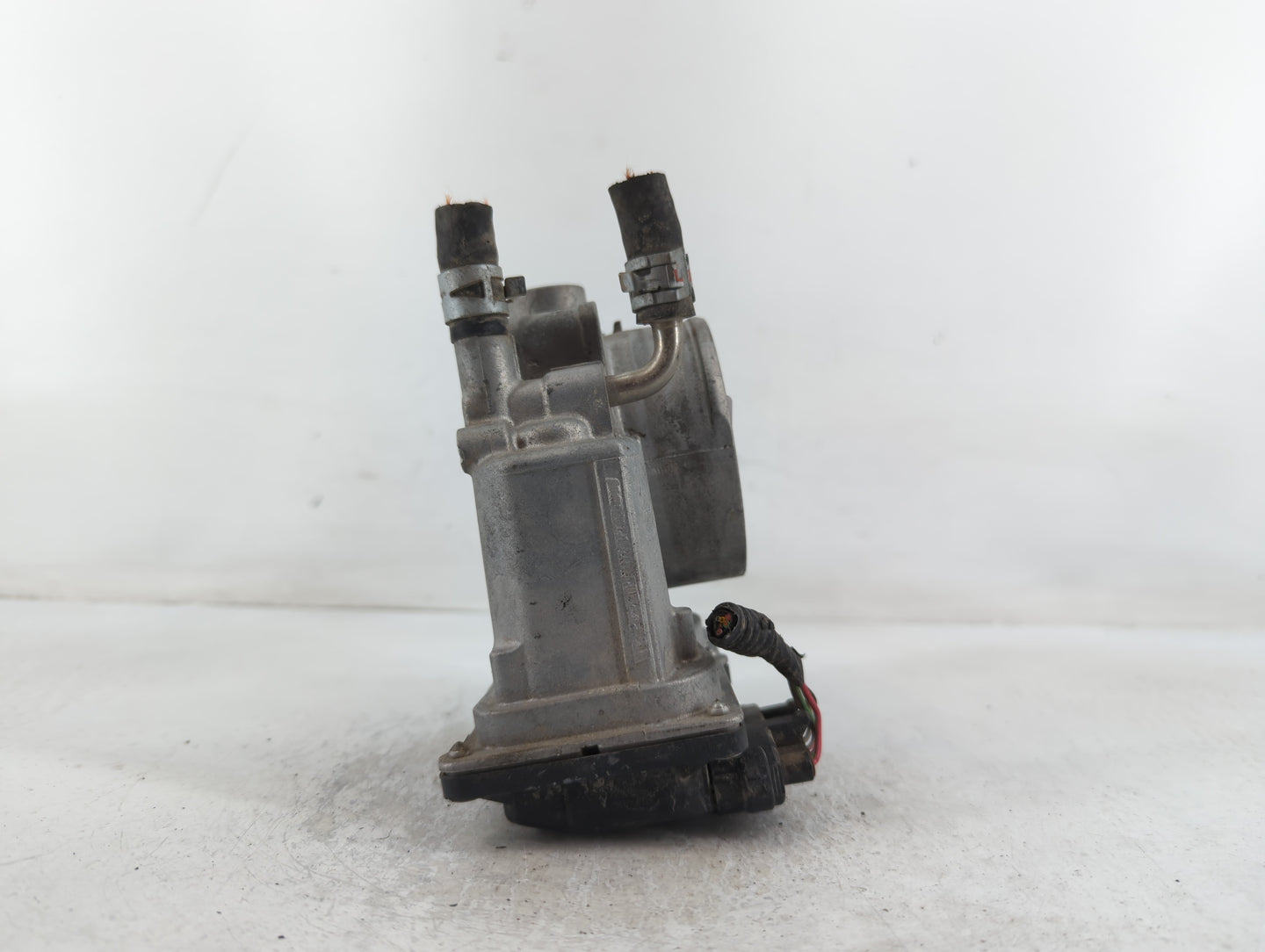 2007-2017 Toyota Camry Throttle Body P/N:22030-31030 Fits OEM Used Auto Parts - Oemusedautoparts1.com