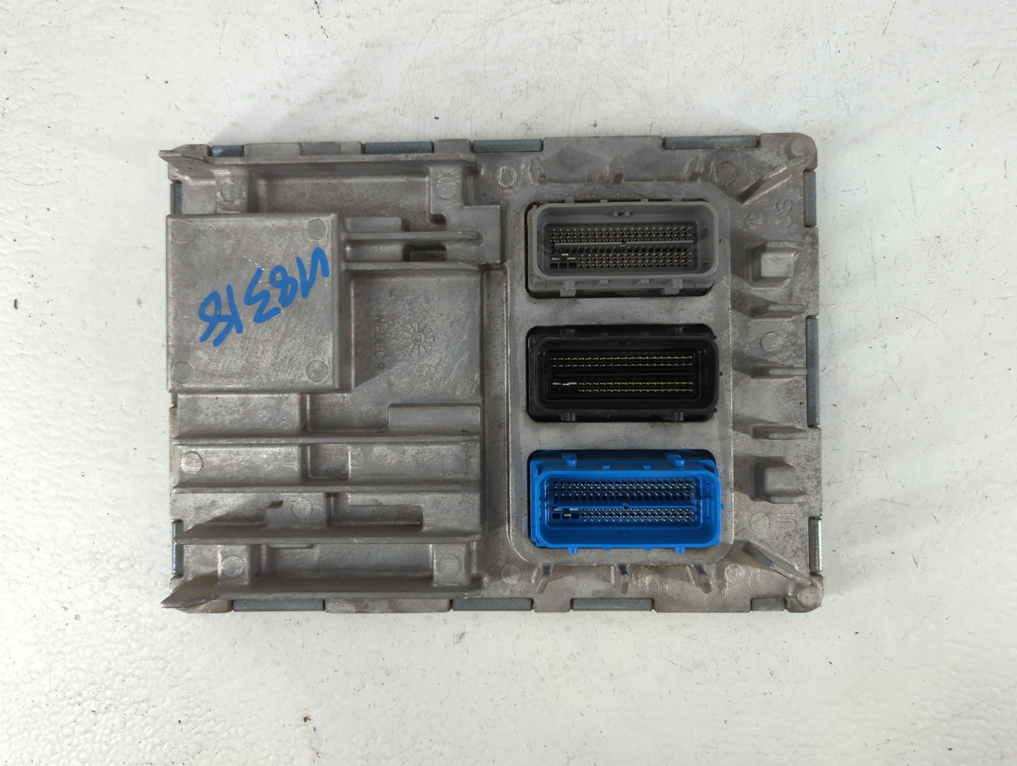 2017-2020 Cadillac Xt5 PCM Engine Control Computer ECU ECM PCU OEM P/N:12697045 Fits Fits 2016 2017 2018 2019 2020 2021 2022 OEM Used Auto Parts - Oemusedautoparts1.com