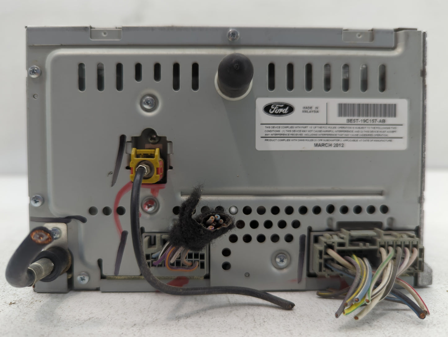 2010-2012 Ford Fusion Radio AM FM Cd Player Receiver Replacement P/N:BE5T-19C157-AB Fits Fits 2010 2011 2012 OEM Used Auto Parts - Oemusedautoparts1.com