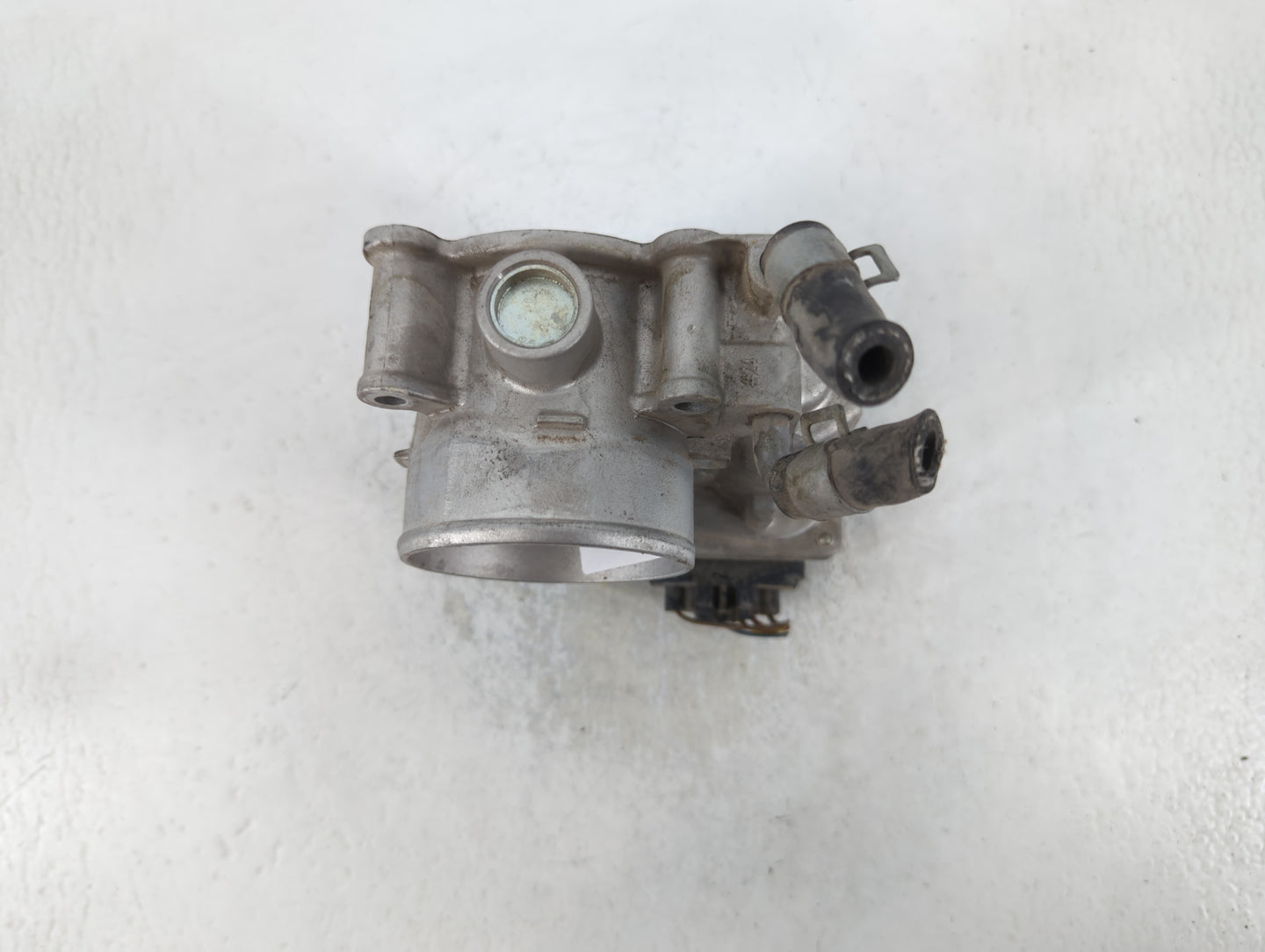 2011-2020 Hyundai Elantra Throttle Body P/N:35100-2E000 Fits Fits 2011 2012 2013 2014 2015 2016 2017 2018 2019 2020 2021 OEM Used Auto Parts - Oemusedautoparts1.com