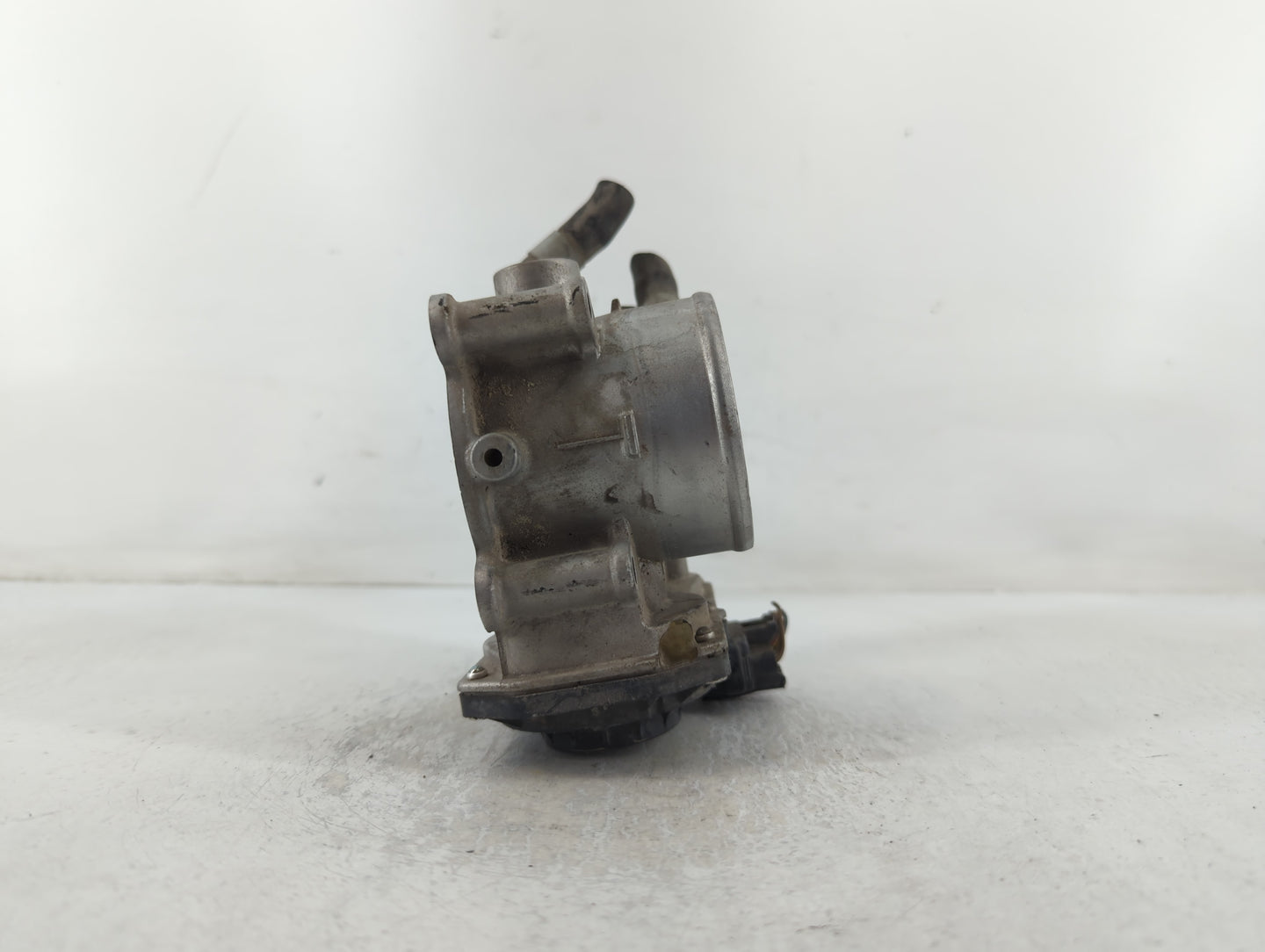 2011-2020 Hyundai Elantra Throttle Body P/N:35100-2E000 Fits Fits 2011 2012 2013 2014 2015 2016 2017 2018 2019 2020 2021 OEM Used Auto Parts - Oemusedautoparts1.com