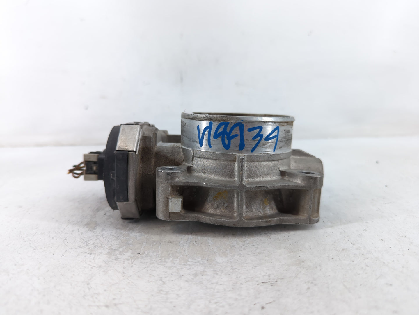 2008-2011 Buick Enclave Throttle Body P/N:995AA3122C Fits Fits 2007 2008 2009 2010 2011 OEM Used Auto Parts - Oemusedautoparts1.com