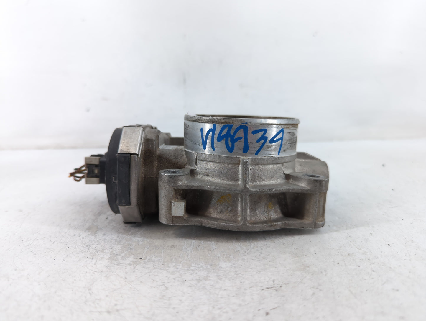 2008-2011 Buick Enclave Throttle Body P/N:995AA3122C Fits Fits 2007 2008 2009 2010 2011 OEM Used Auto Parts - Oemusedautoparts1.com