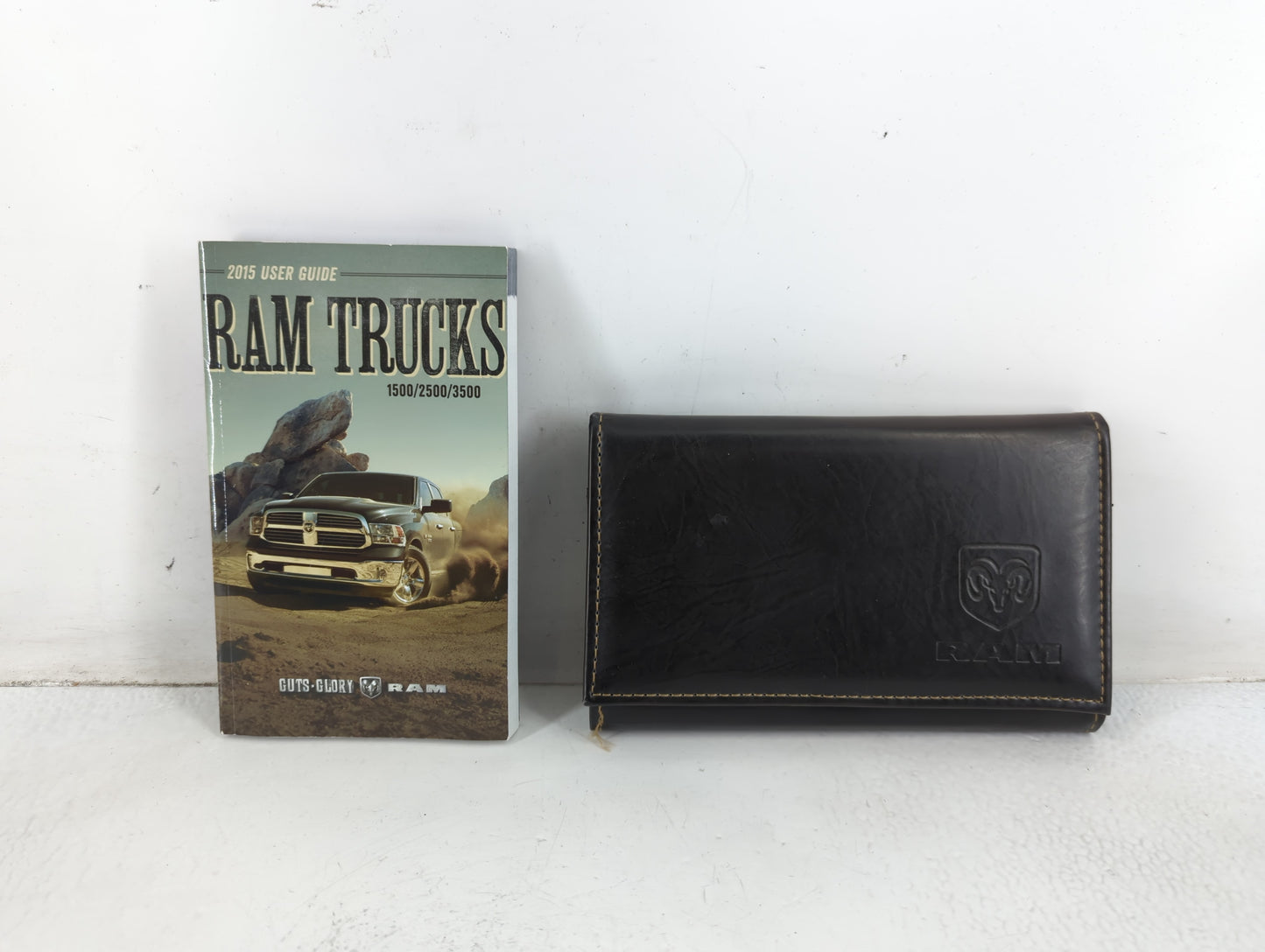 2015 Dodge Ram 1500 Owners Manual Book Guide P/N:150241-926-AA OEM Used Auto Parts - Oemusedautoparts1.com