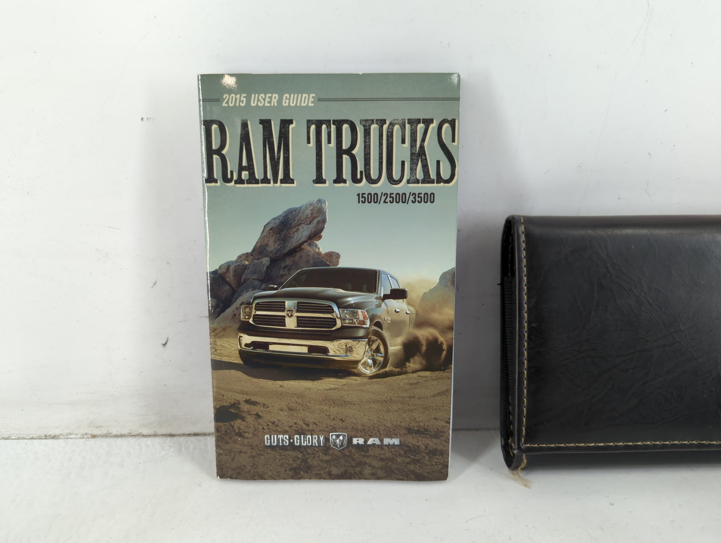 2015 Dodge Ram 1500 Owners Manual Book Guide P/N:150241-926-AA OEM Used Auto Parts - Oemusedautoparts1.com