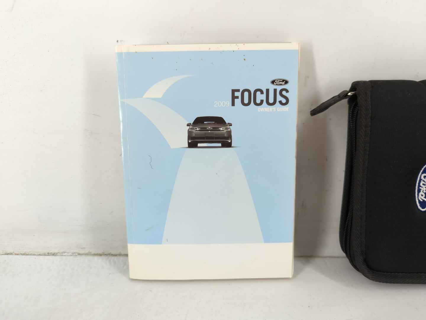 2009 Ford Focus Owners Manual Book Guide P/N:9S4J 19A321 AA OEM Used Auto Parts - Oemusedautoparts1.com
