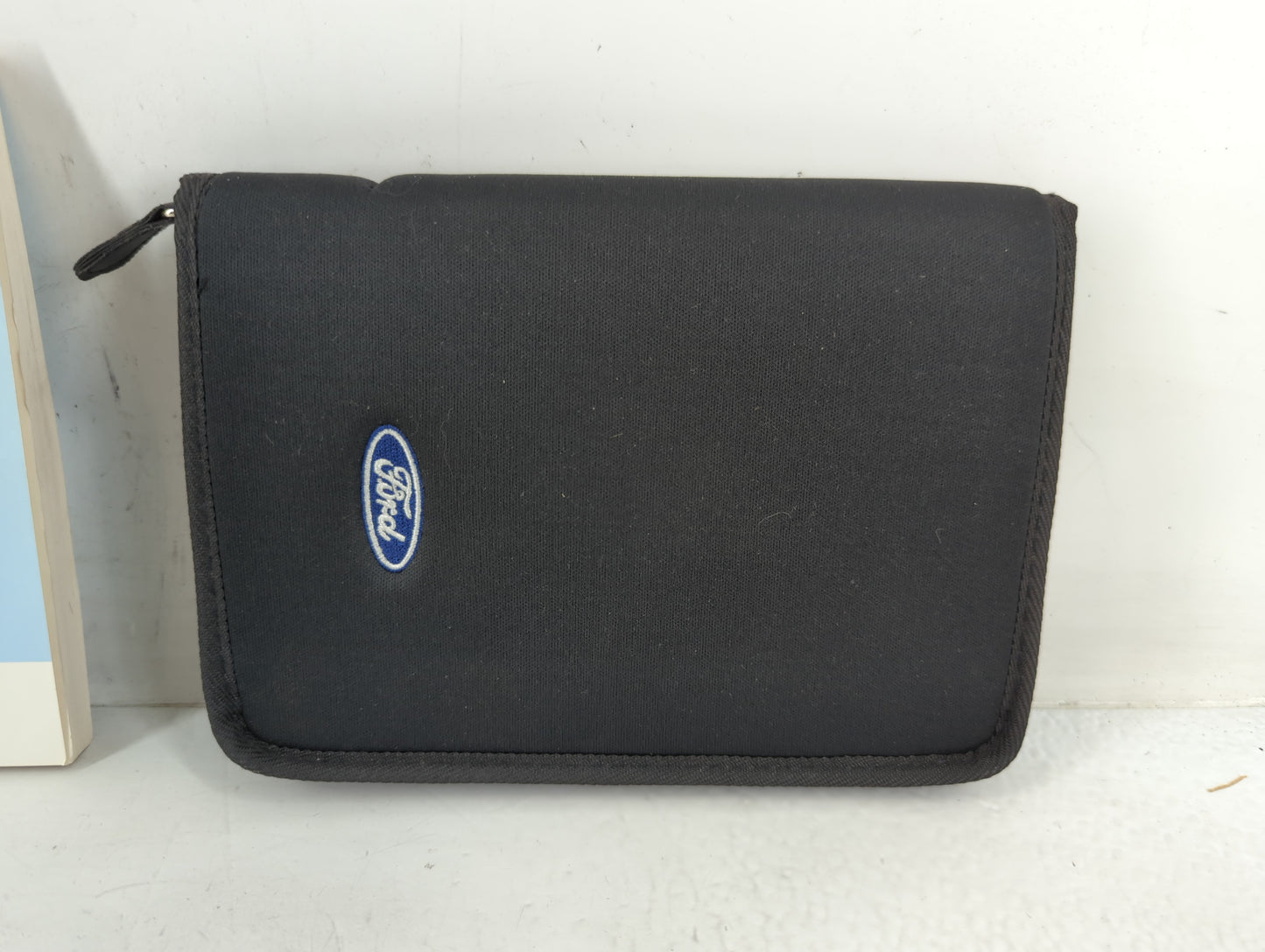 2009 Ford Focus Owners Manual Book Guide P/N:9S4J 19A321 AA OEM Used Auto Parts - Oemusedautoparts1.com