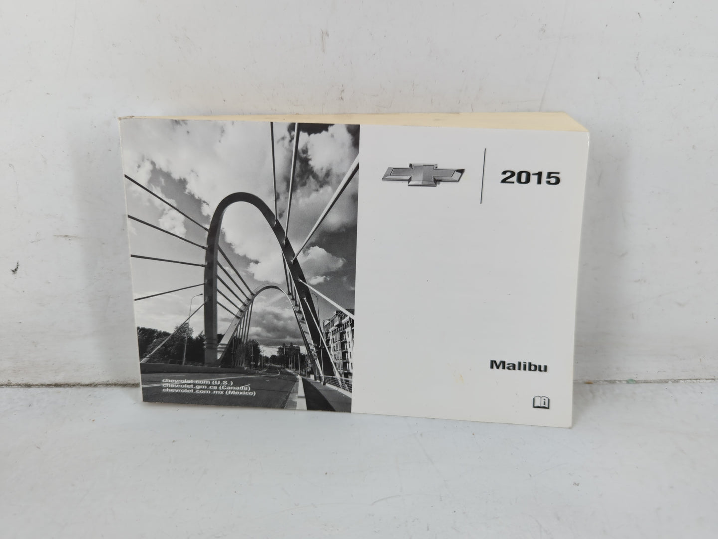 2015 Chevrolet Malibu Owners Manual Book Guide P/N:22941526 A OEM Used Auto Parts - Oemusedautoparts1.com