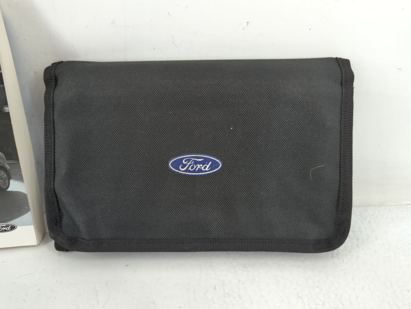 2016 Ford Focus Owners Manual Book Guide P/N:GM5J19A321AA OEM Used Auto Parts - Oemusedautoparts1.com