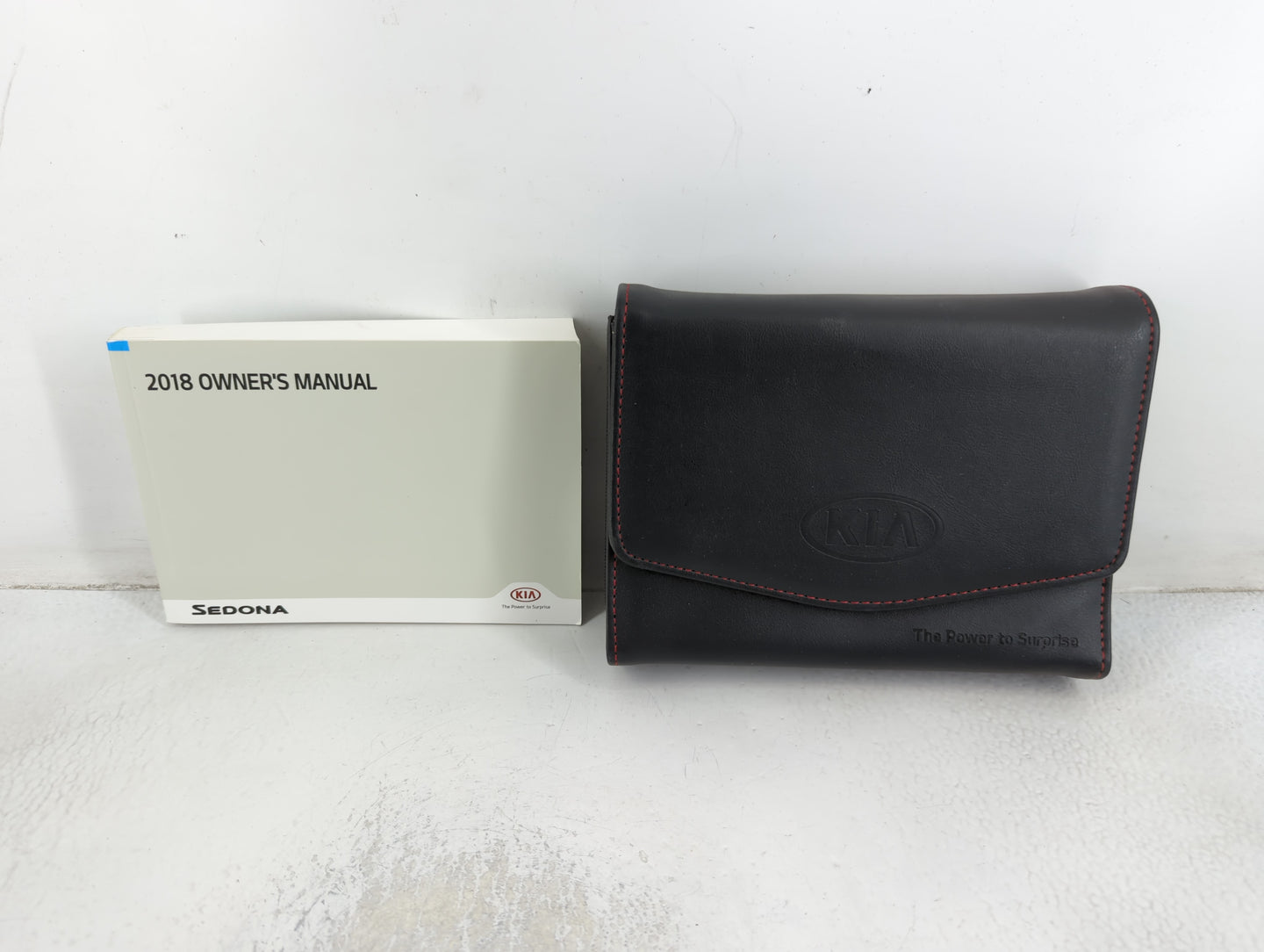 2018 Kia Sedona Owners Manual Book Guide P/N:IA9O-EU77C OEM Used Auto Parts - Oemusedautoparts1.com