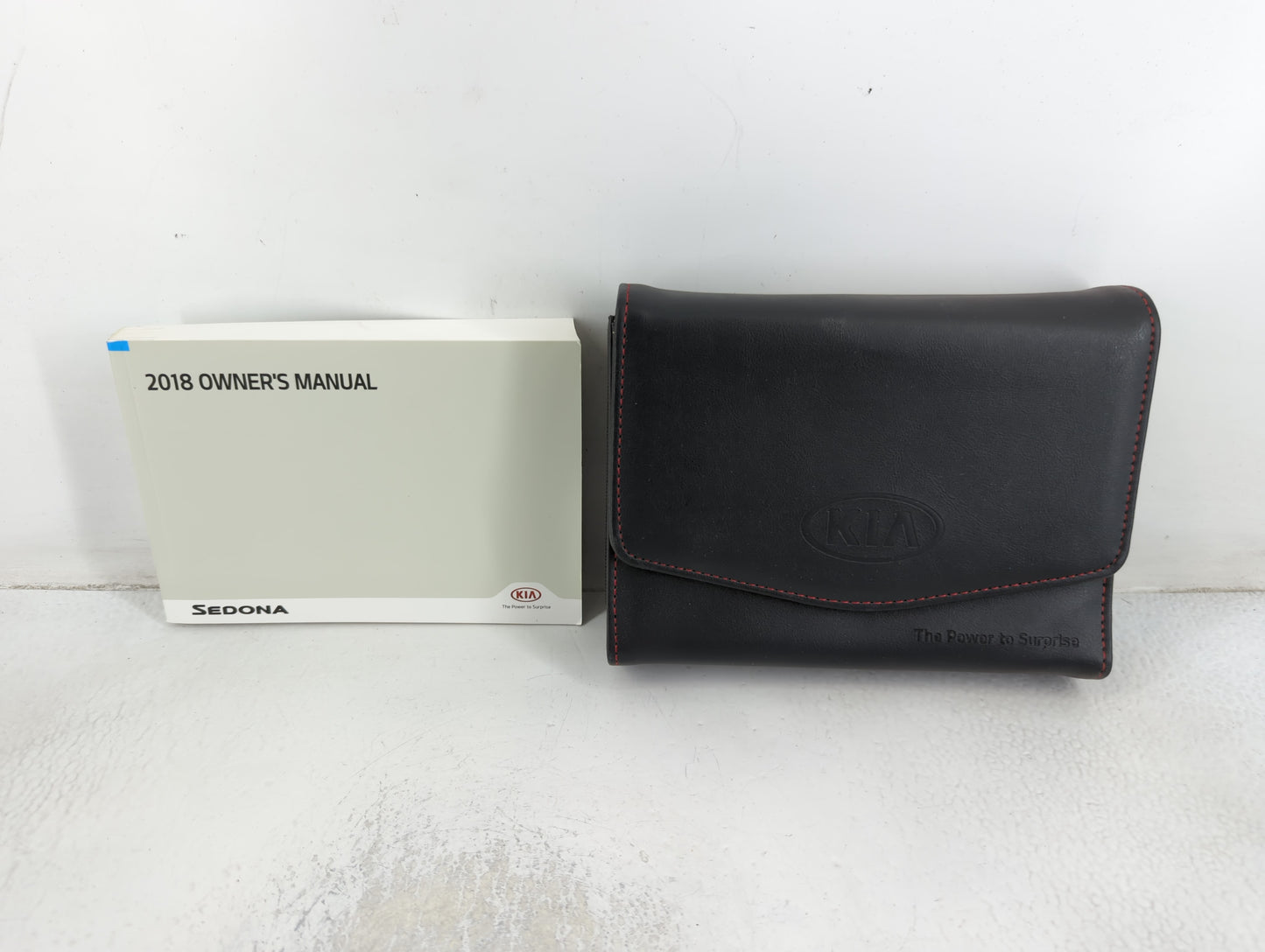2018 Kia Sedona Owners Manual Book Guide P/N:IA9O-EU77C OEM Used Auto Parts - Oemusedautoparts1.com