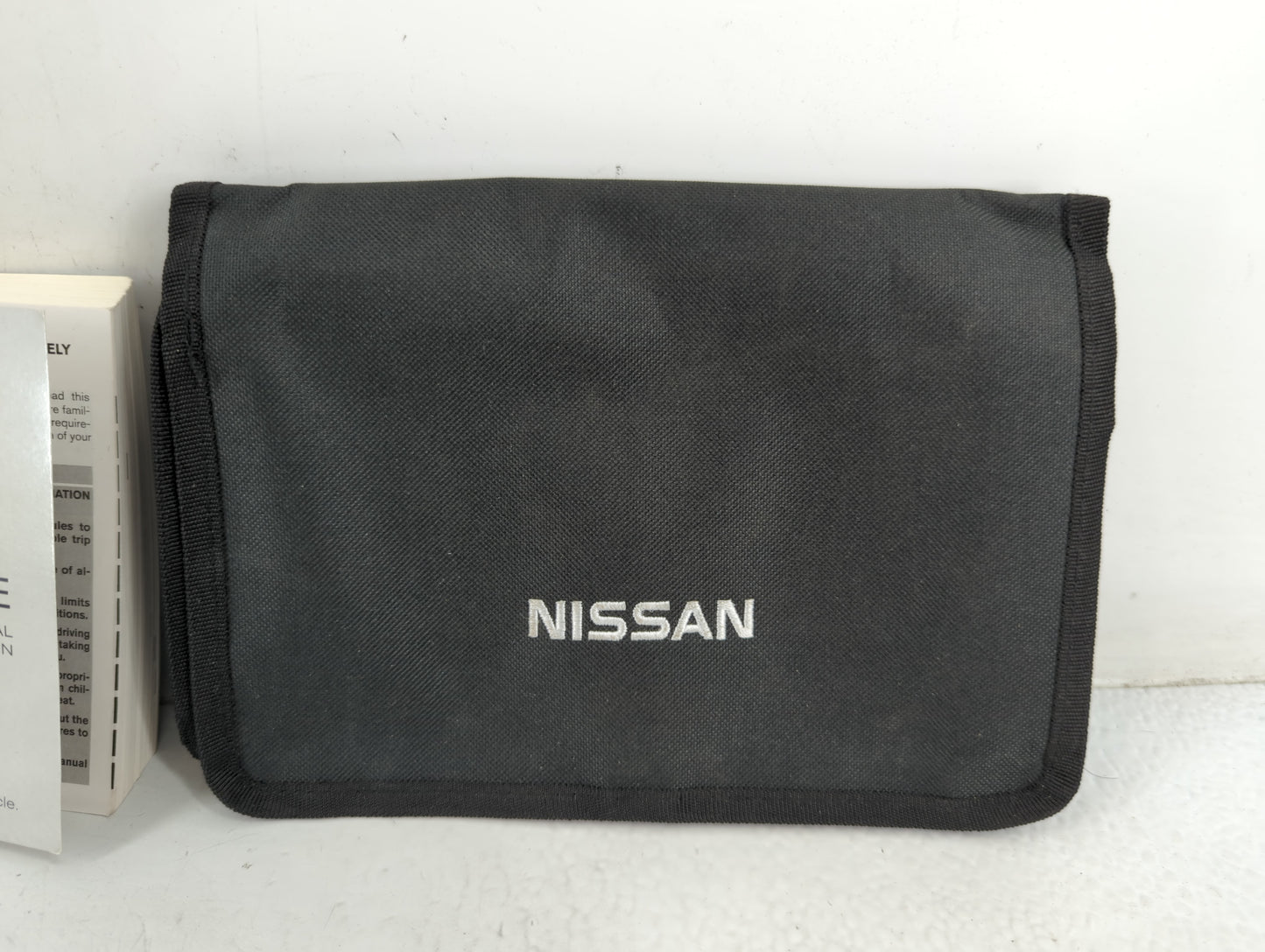 2017 Nissan Versa Note Owners Manual Book Guide P/N:OM17EM OE12UO OEM Used Auto Parts - Oemusedautoparts1.com