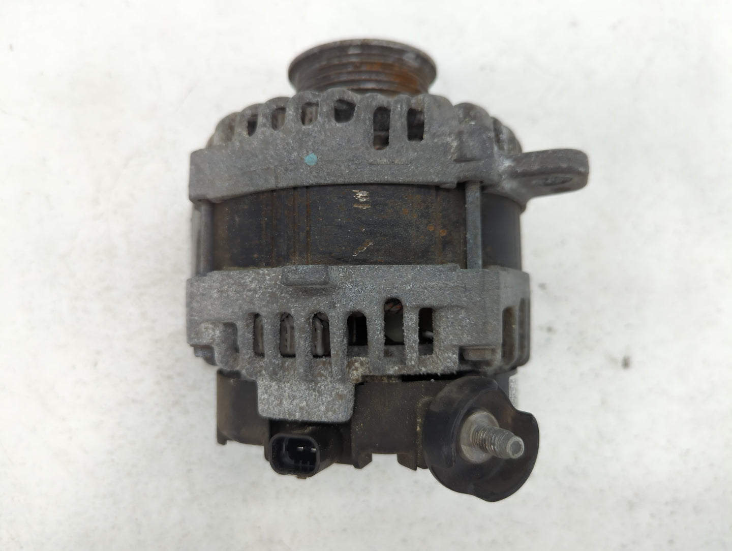 2019-2022 Gmc Sierra 1500 Alternator Replacement Generator Charging Assembly Engine OEM P/N:13534123 Fits Fits 2019 2020 2021 2022 OEM Used Auto Parts - Oemusedautoparts1.com