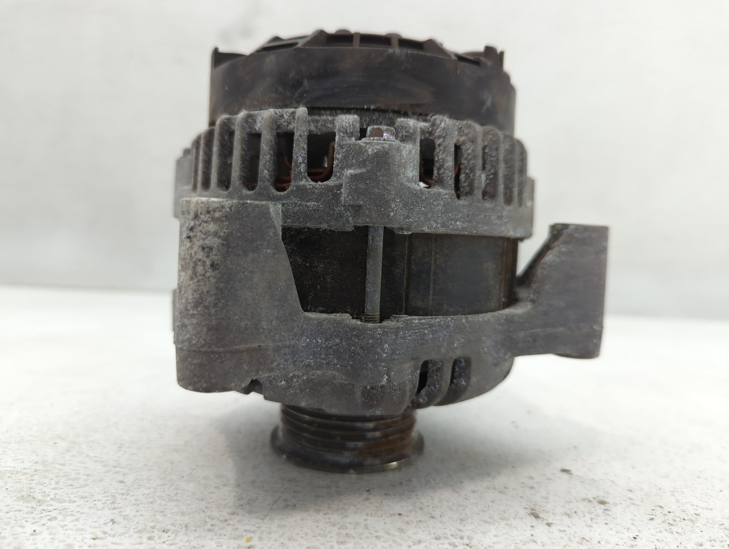 2019-2022 Gmc Sierra 1500 Alternator Replacement Generator Charging Assembly Engine OEM P/N:13534123 Fits Fits 2019 2020 2021 2022 OEM Used Auto Parts - Oemusedautoparts1.com